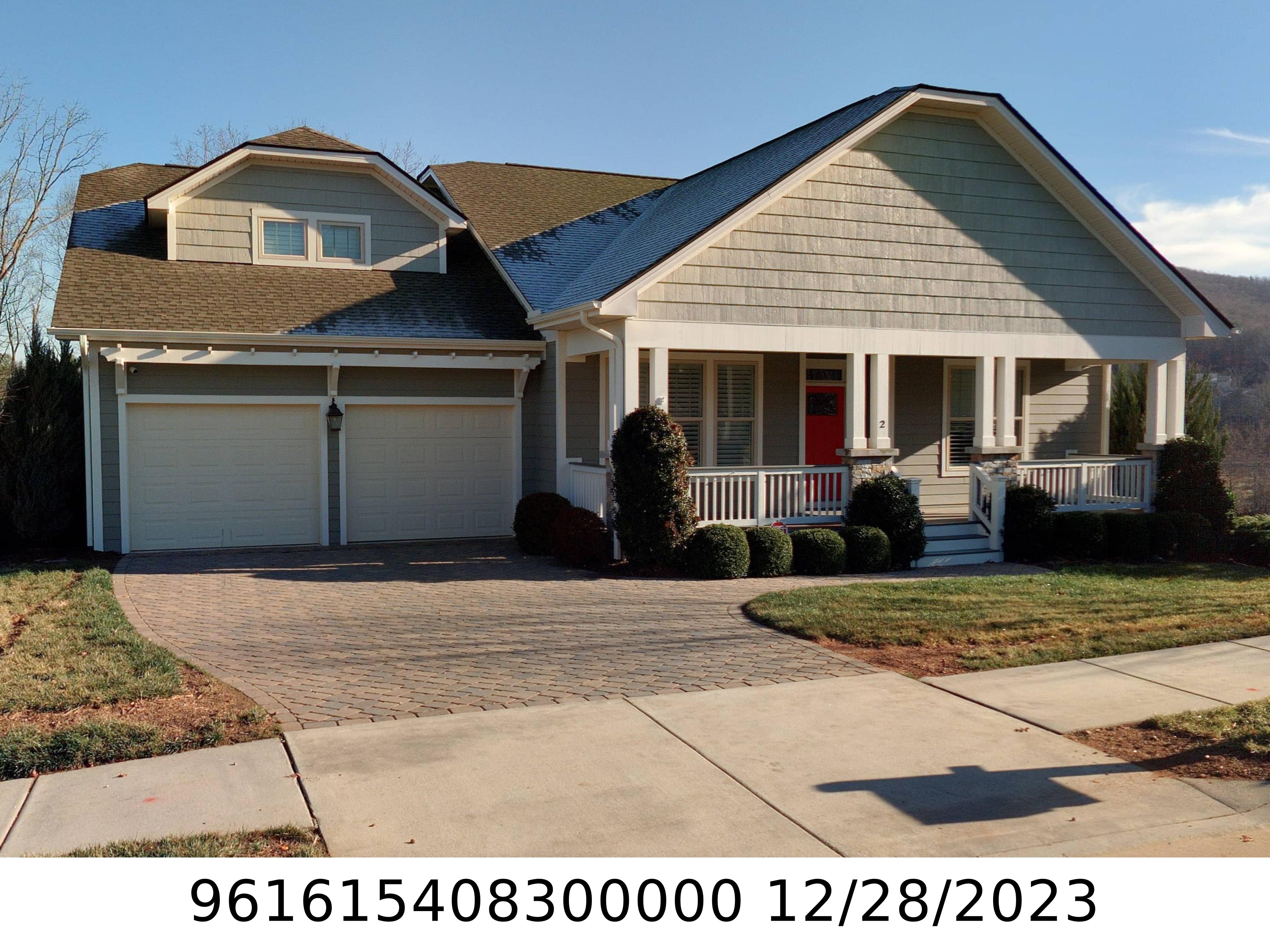 A picture of the property located at 2 SPENCER RIDGE CT, CANDLER NC 28715.