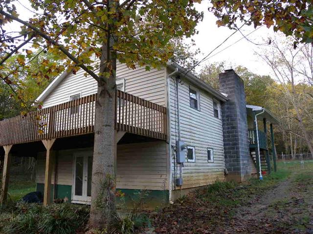 A picture of the property located at 5 MOS WAY, CANDLER NC 28715.