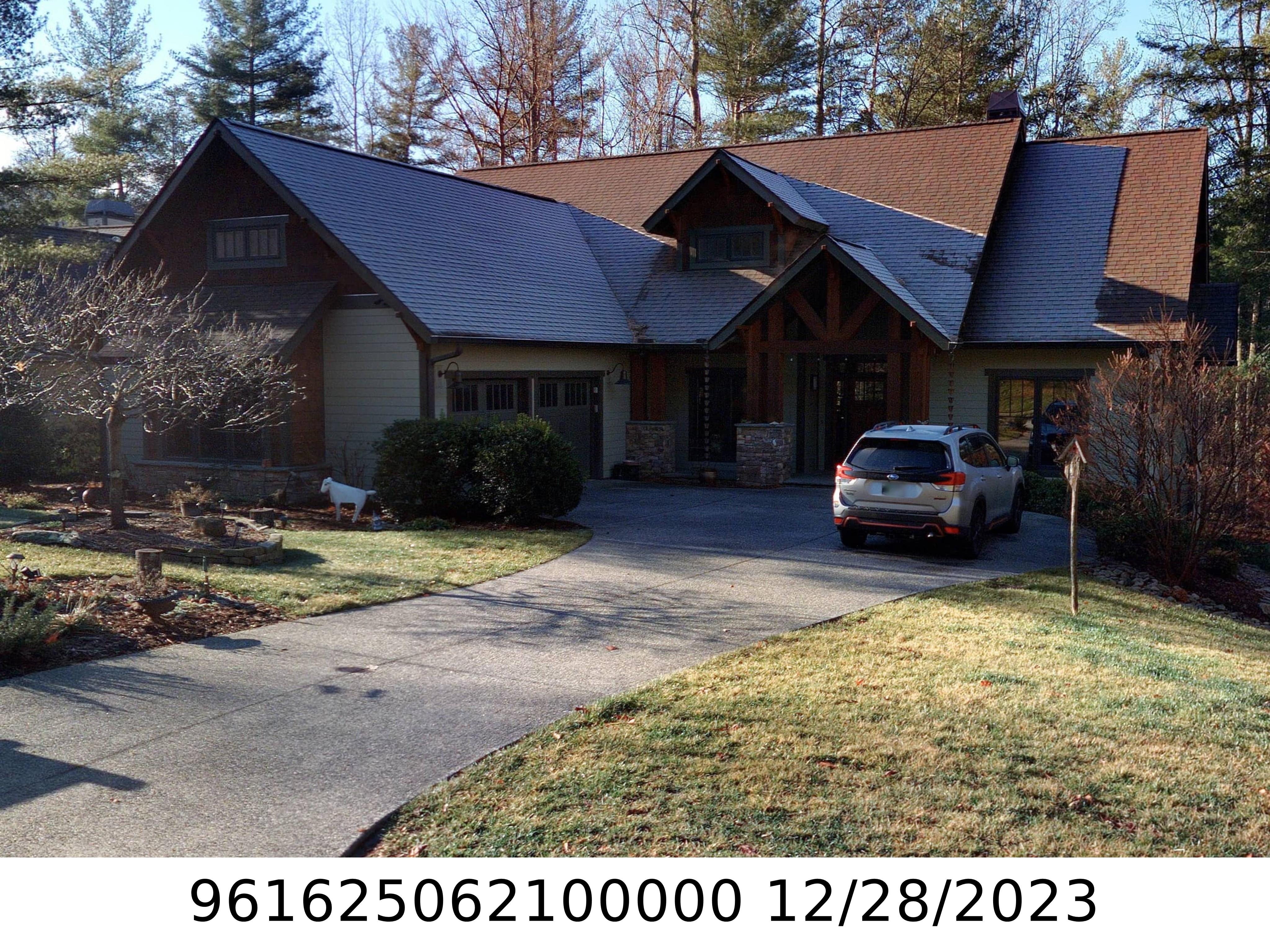 A picture of the property located at 41 GRAY DUSTER CIR, CANDLER NC 28715.