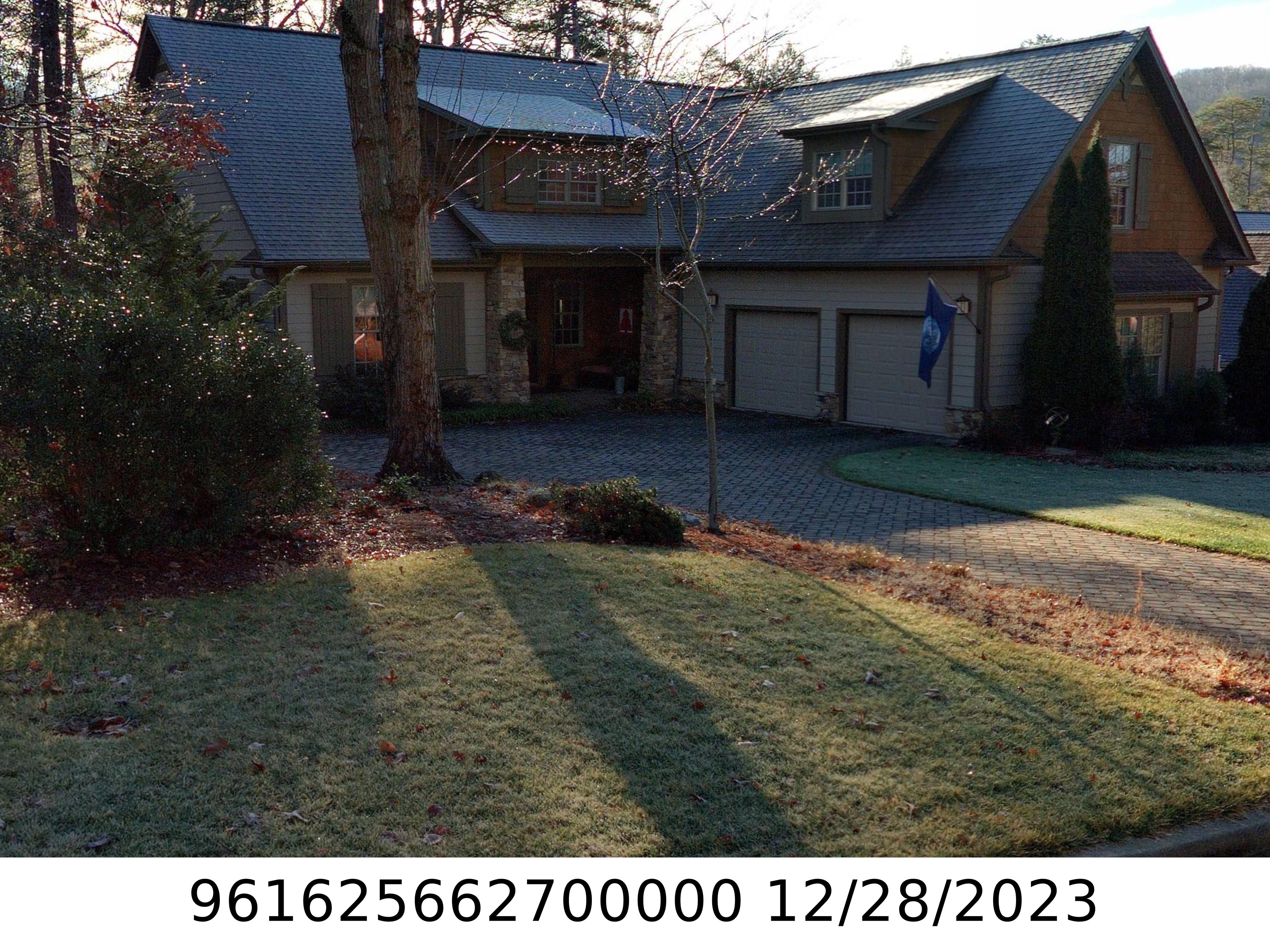 A picture of the property located at 63 GRAY DUSTER CIR, CANDLER NC 28715.