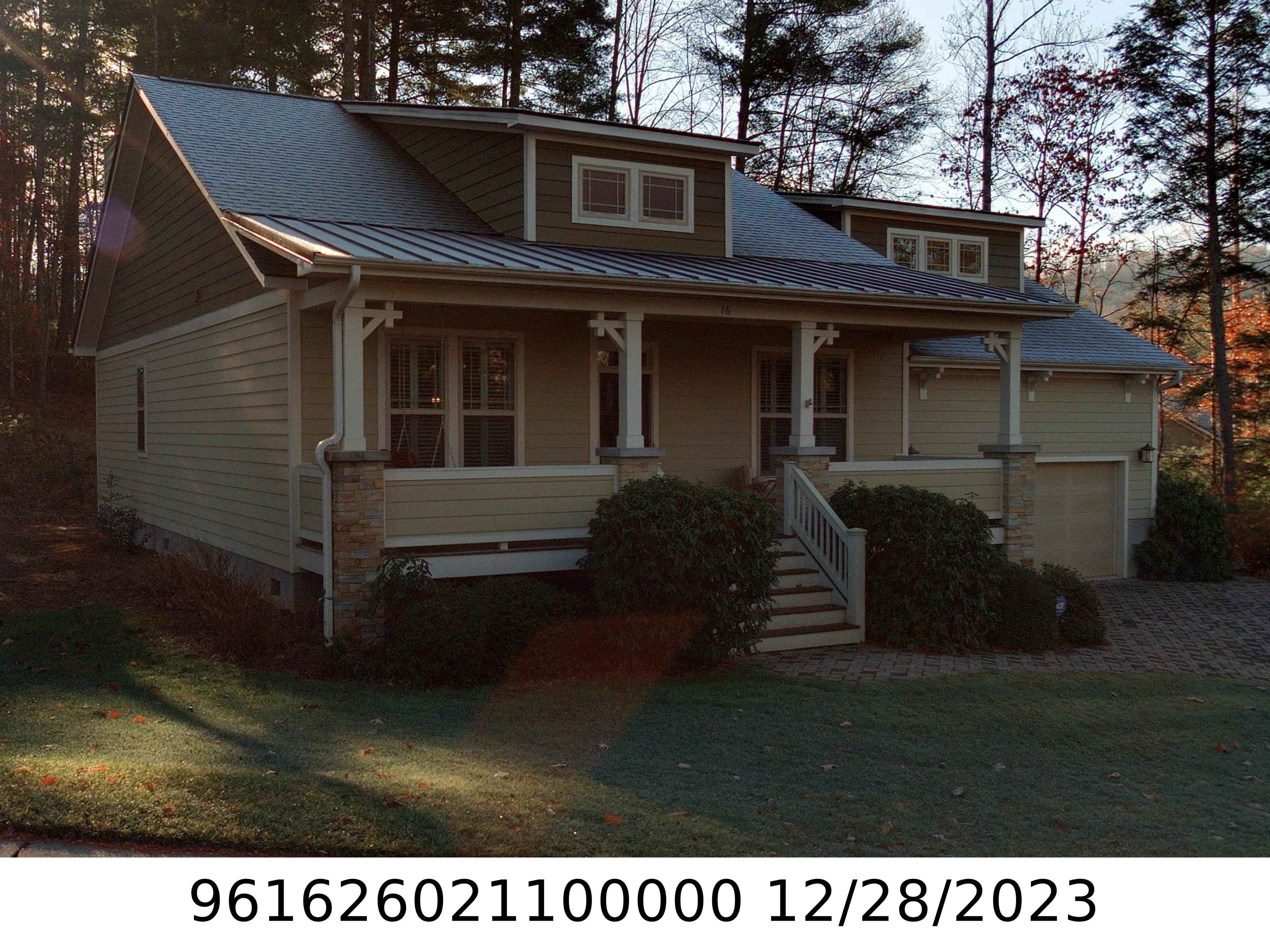 A picture of the property located at 16 GRAY DUSTER CIR, CANDLER NC 28715.