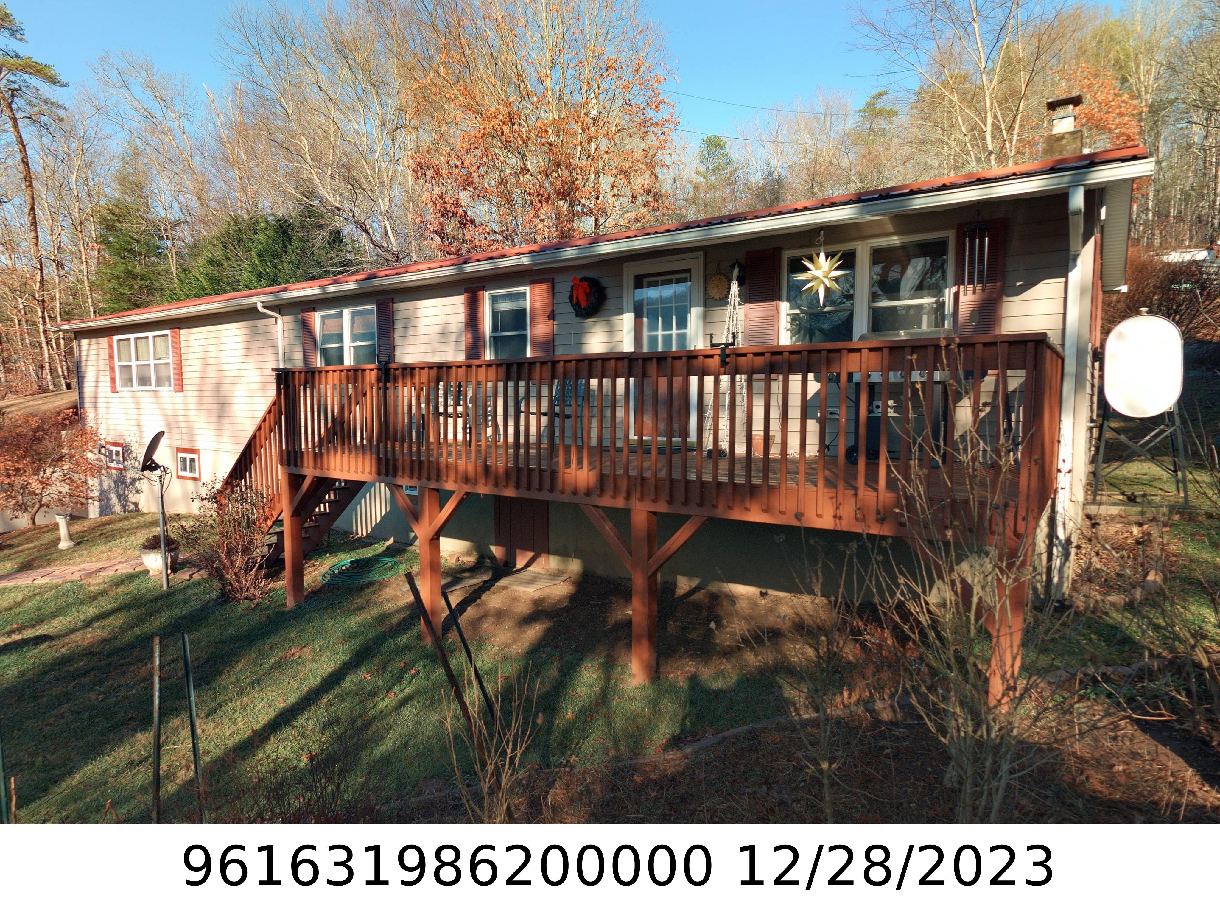 A picture of the property located at 7 BEDROCK LN, CANDLER NC 28715.