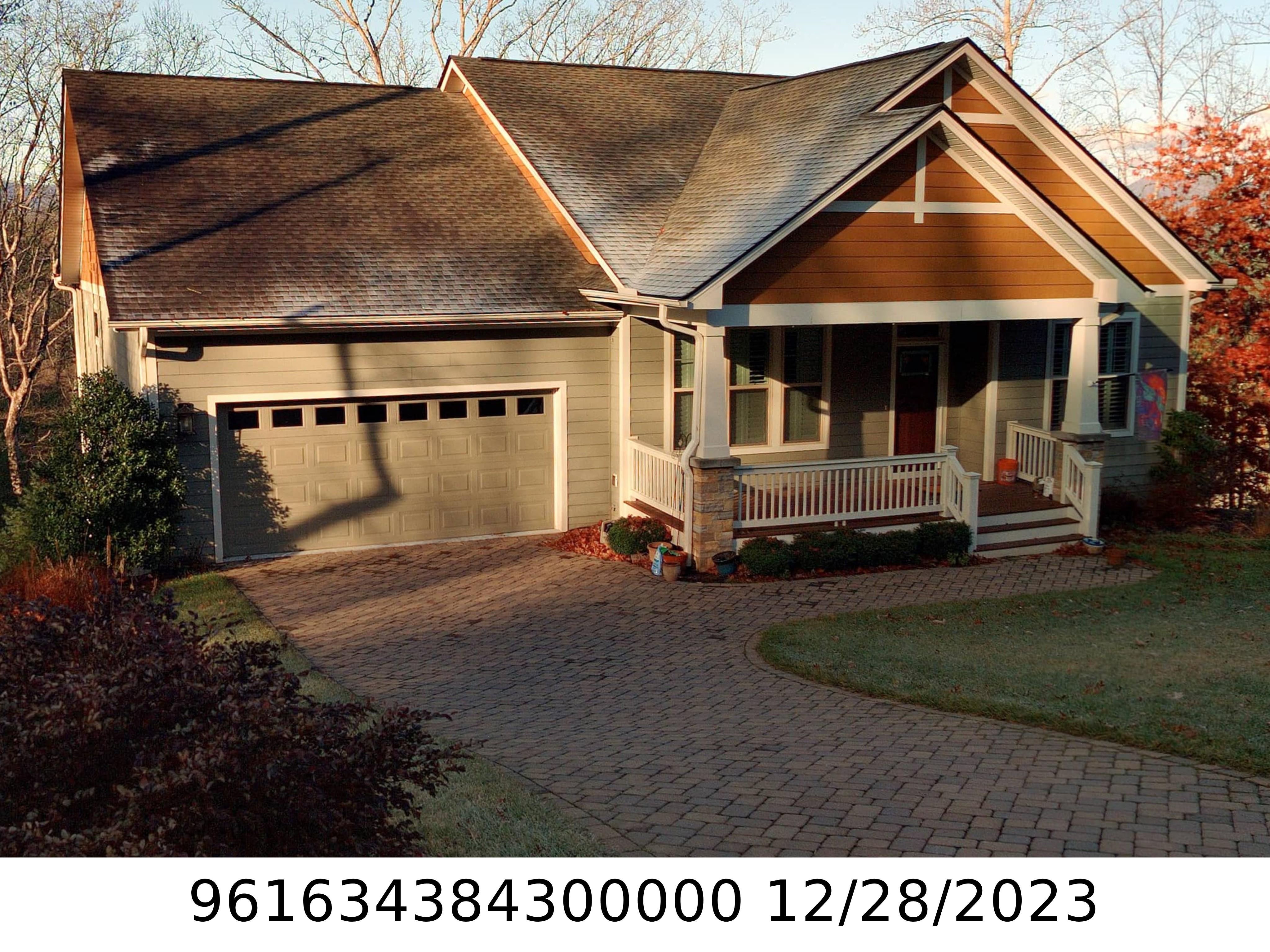 A picture of the property located at 109 GREENWELLS GLORY DR, CANDLER NC 28715.