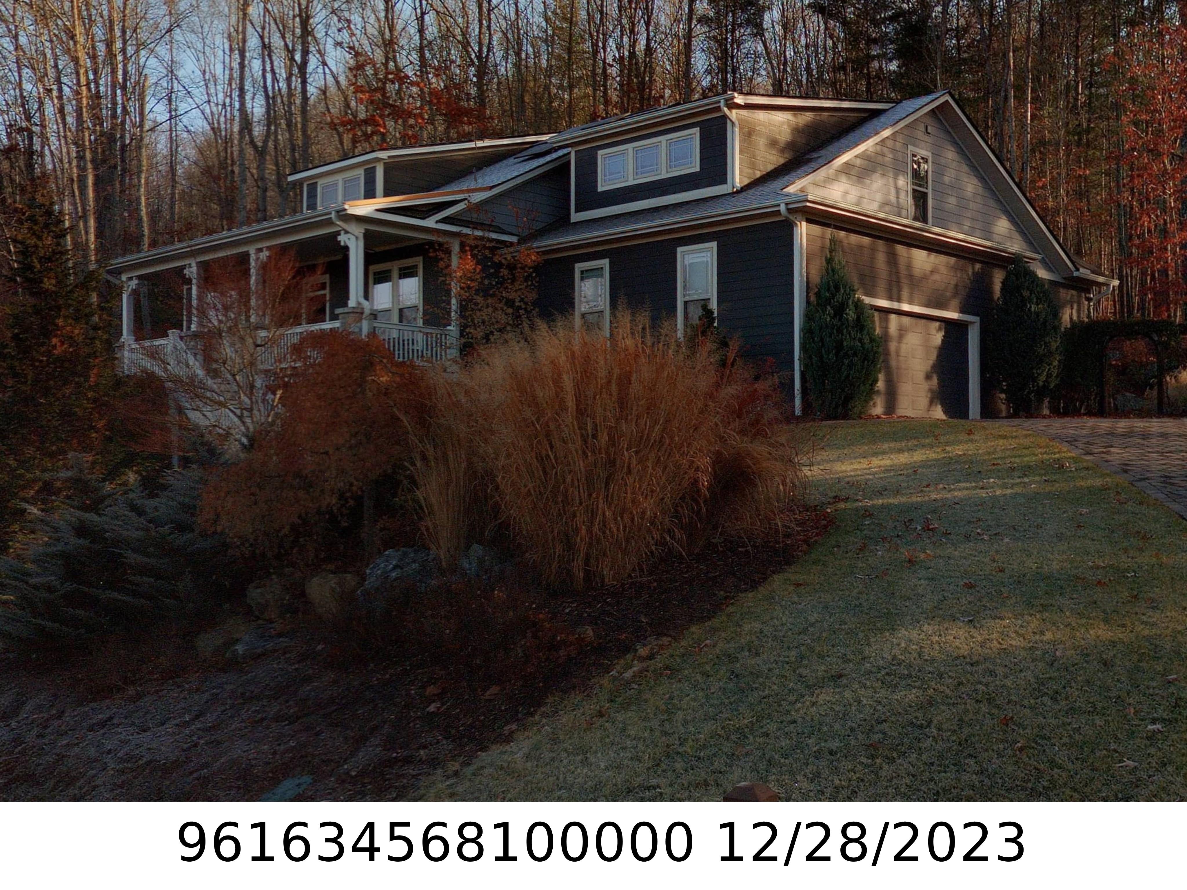 A picture of the property located at 114 GREENWELLS GLORY DR, CANDLER NC 28715.