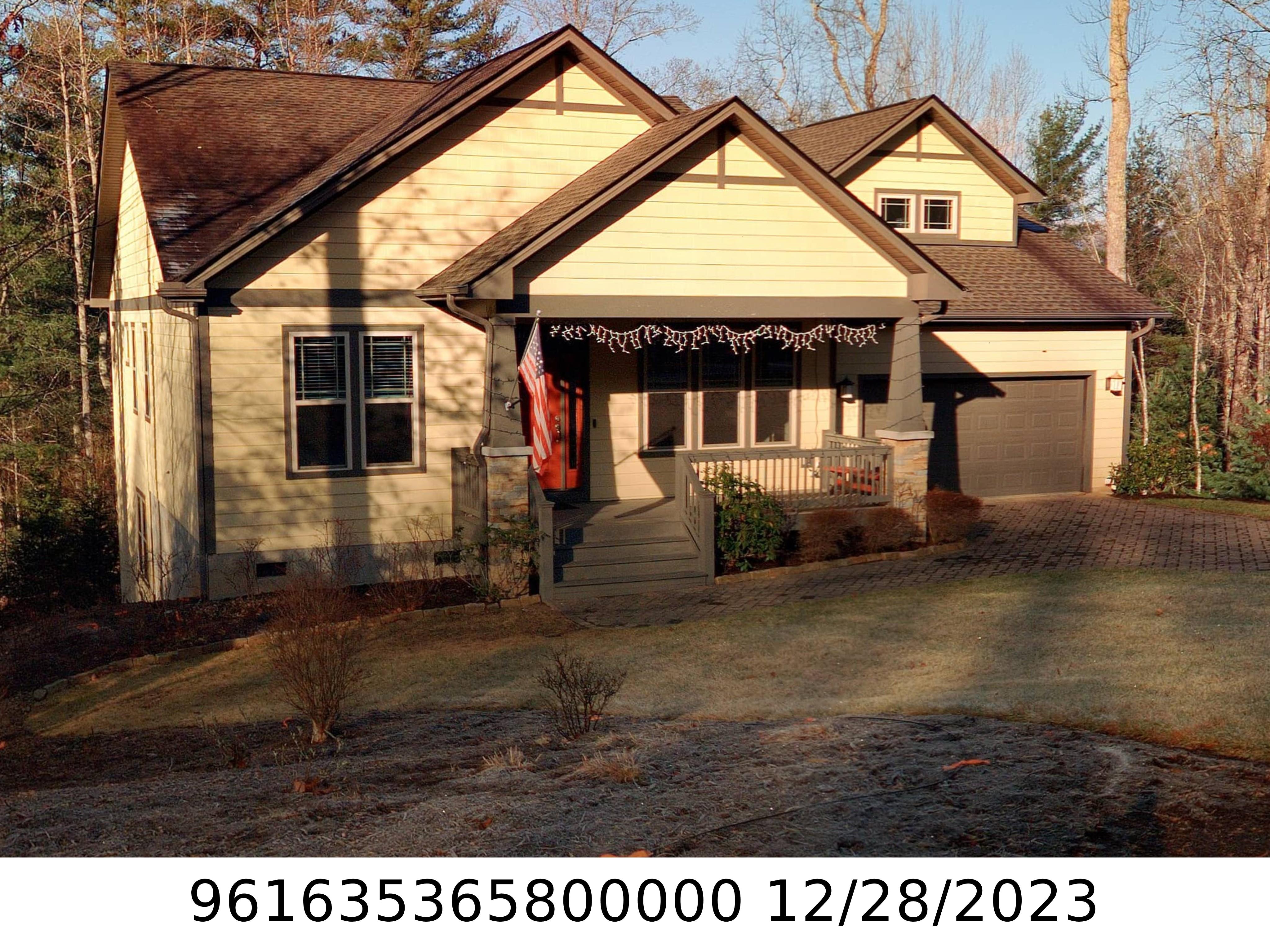A picture of the property located at 83 GREENWELLS GLORY DR, CANDLER NC 28715.