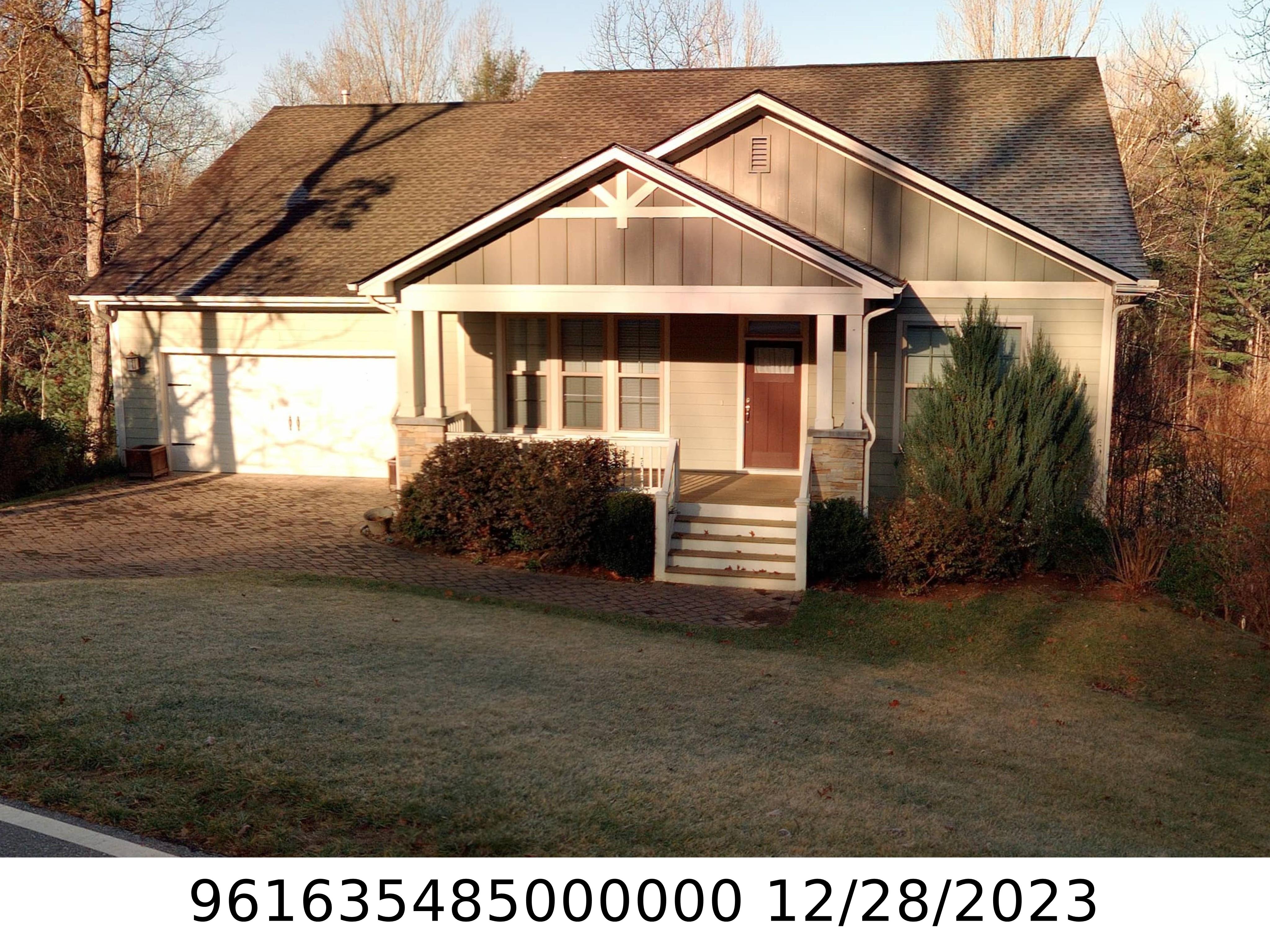 A picture of the property located at 79 GREENWELLS GLORY DR, CANDLER NC 28715.