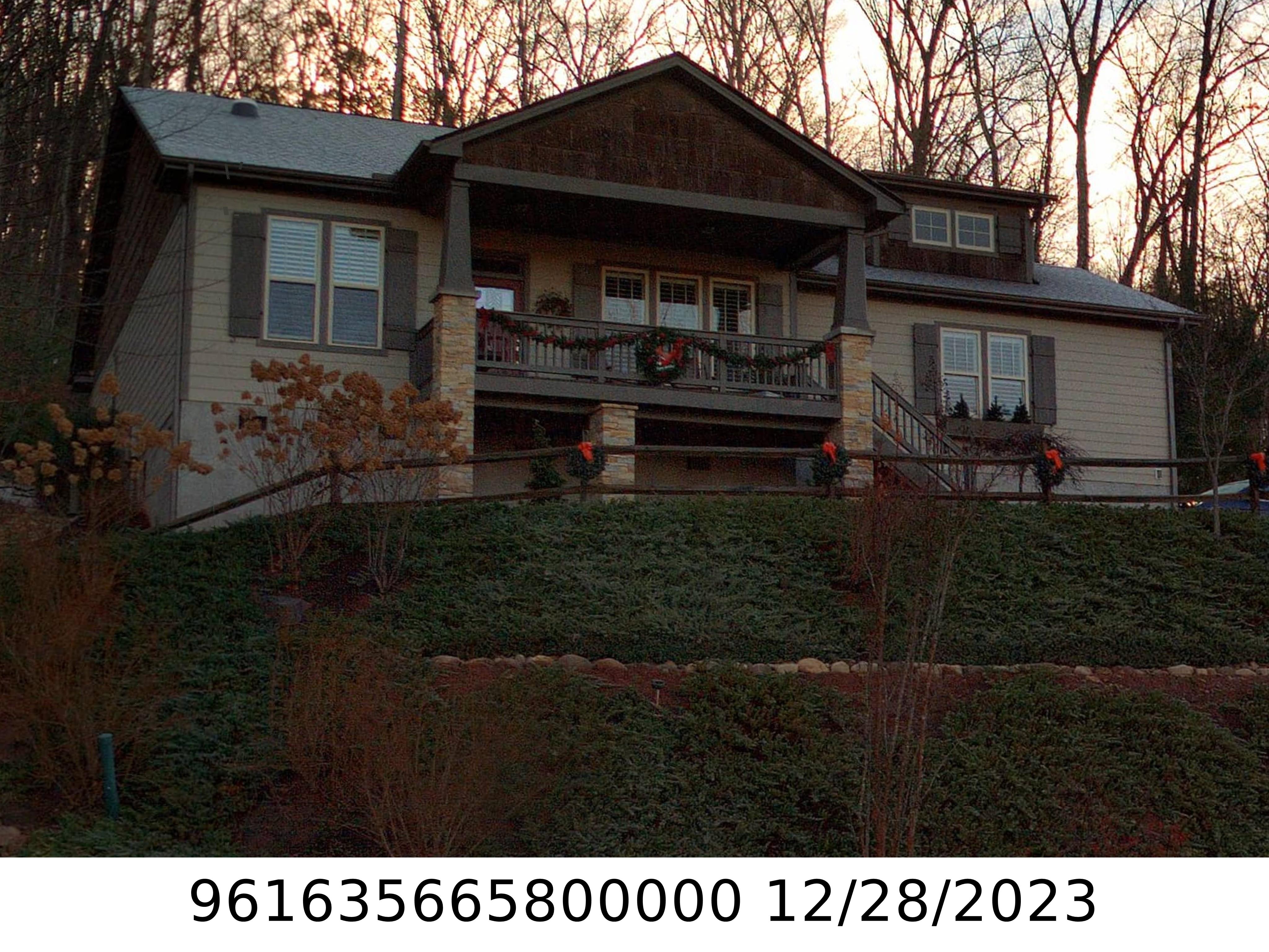 A picture of the property located at 78 GREENWELLS GLORY DR, CANDLER NC 28715.