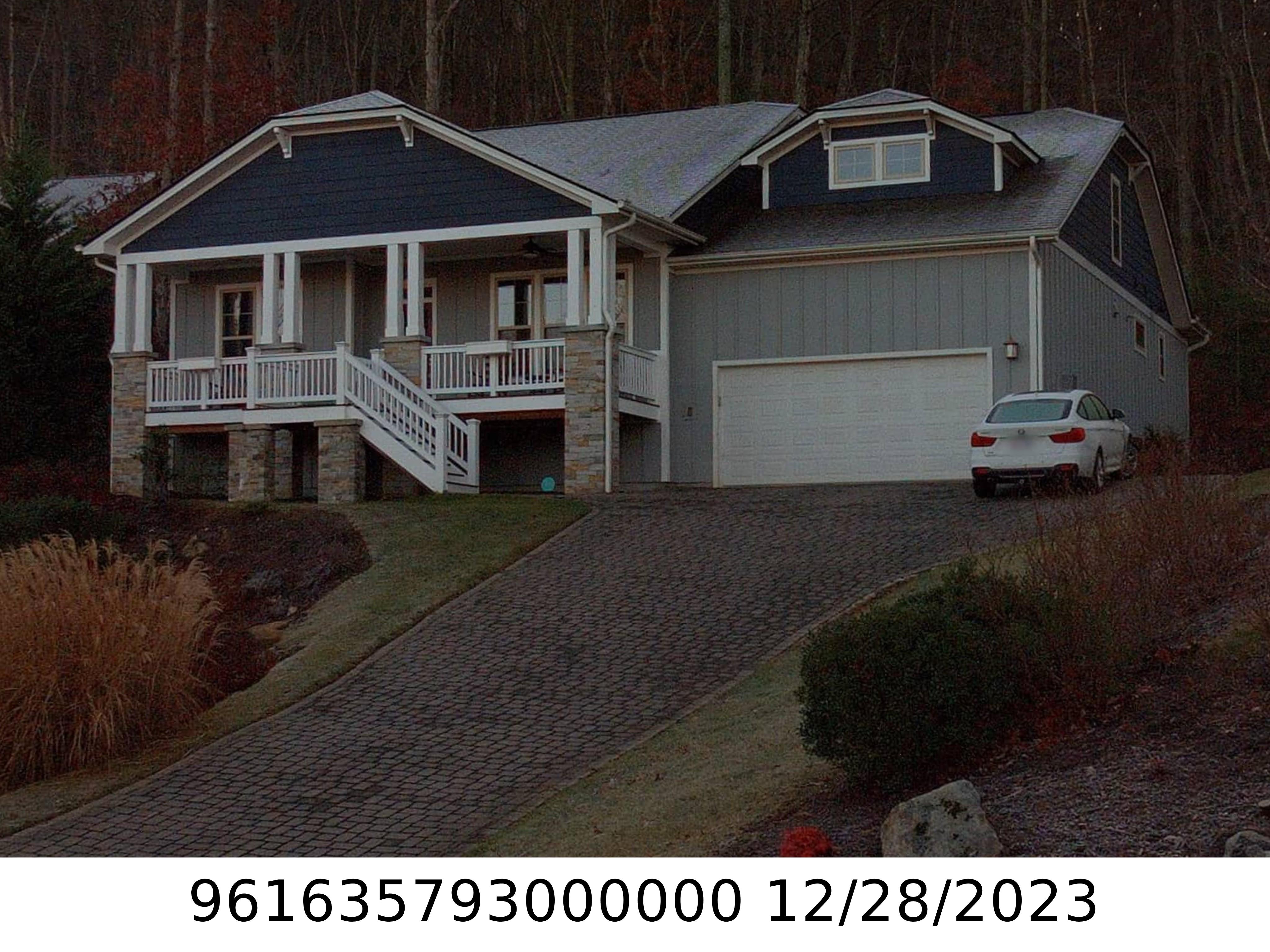 A picture of the property located at 1 BRASSIE CT, CANDLER NC 28715.