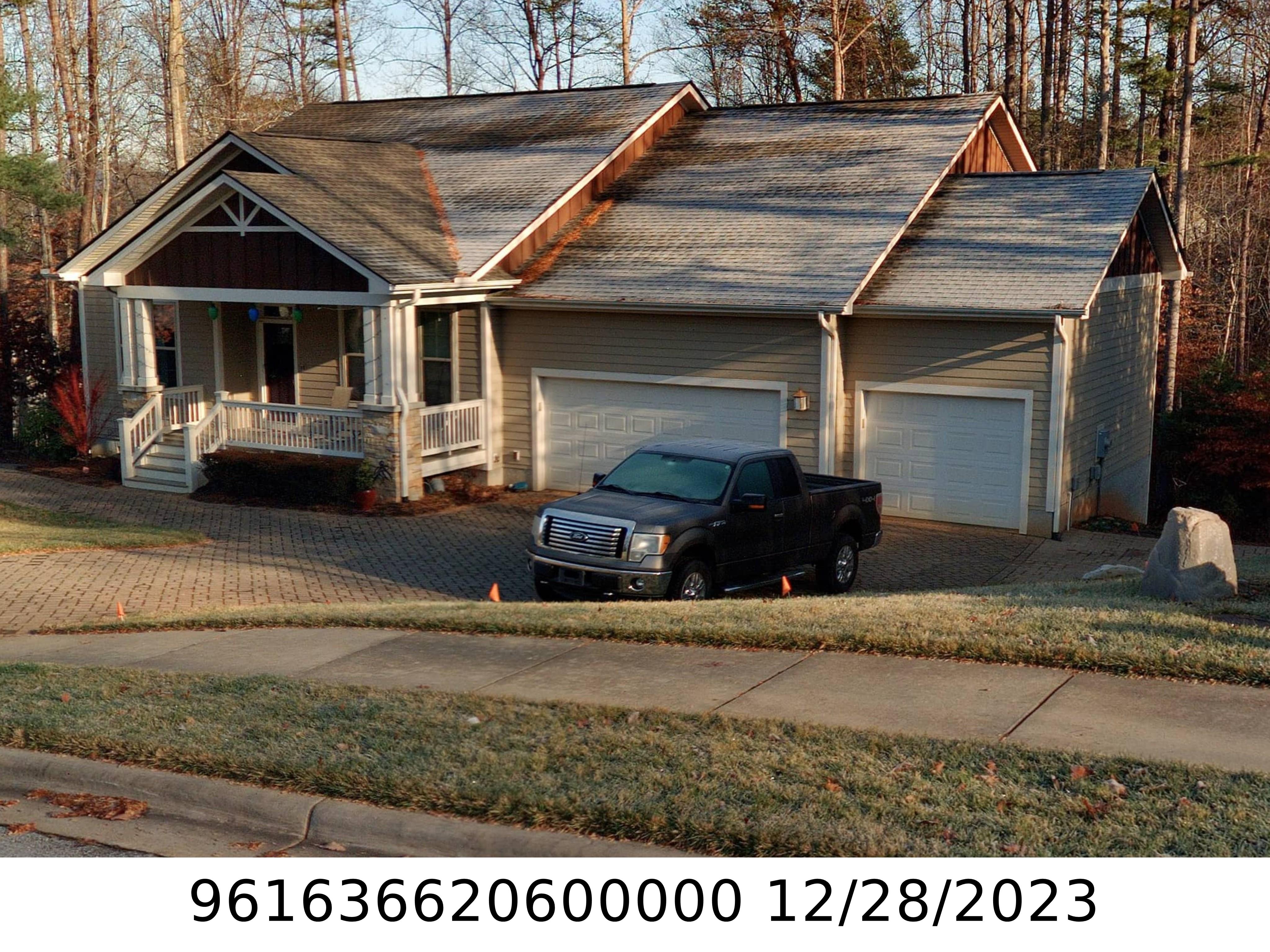A picture of the property located at 68 GREENWELLS GLORY DR, CANDLER NC 28715.