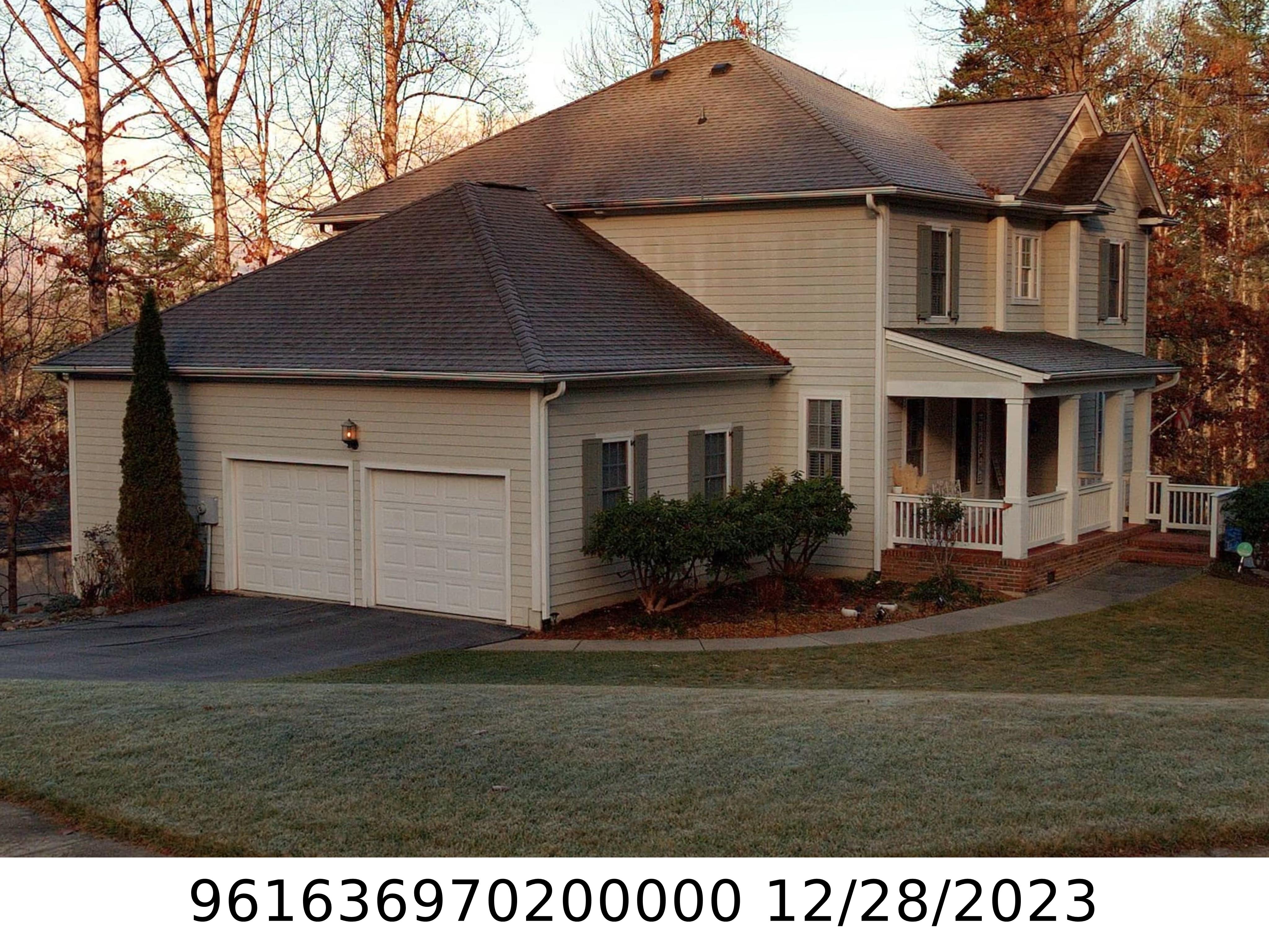 A picture of the property located at 11 LA RUE CT, CANDLER NC 28715.