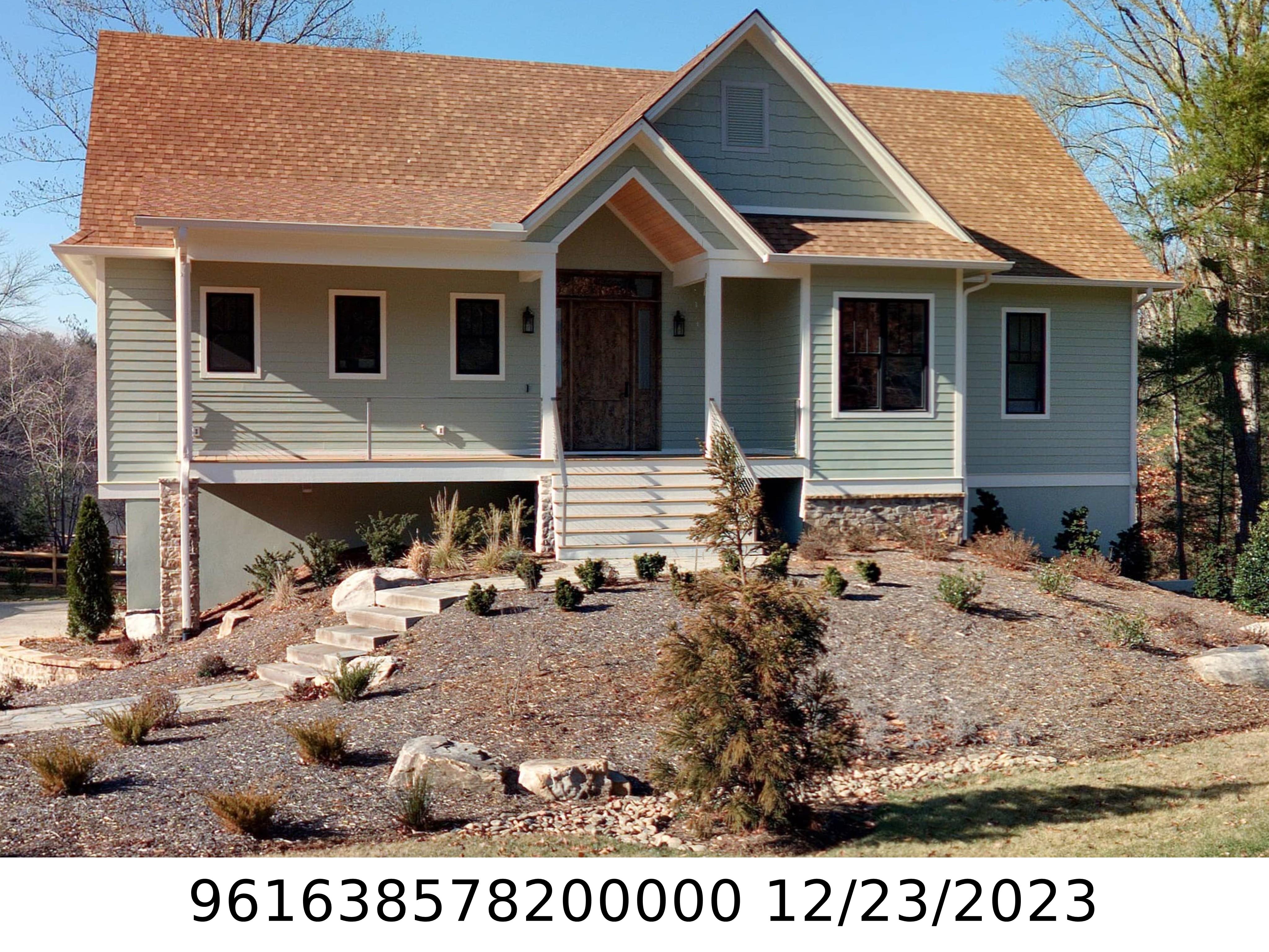 A picture of the property located at 116 LAKE DR, CANDLER NC 28715.