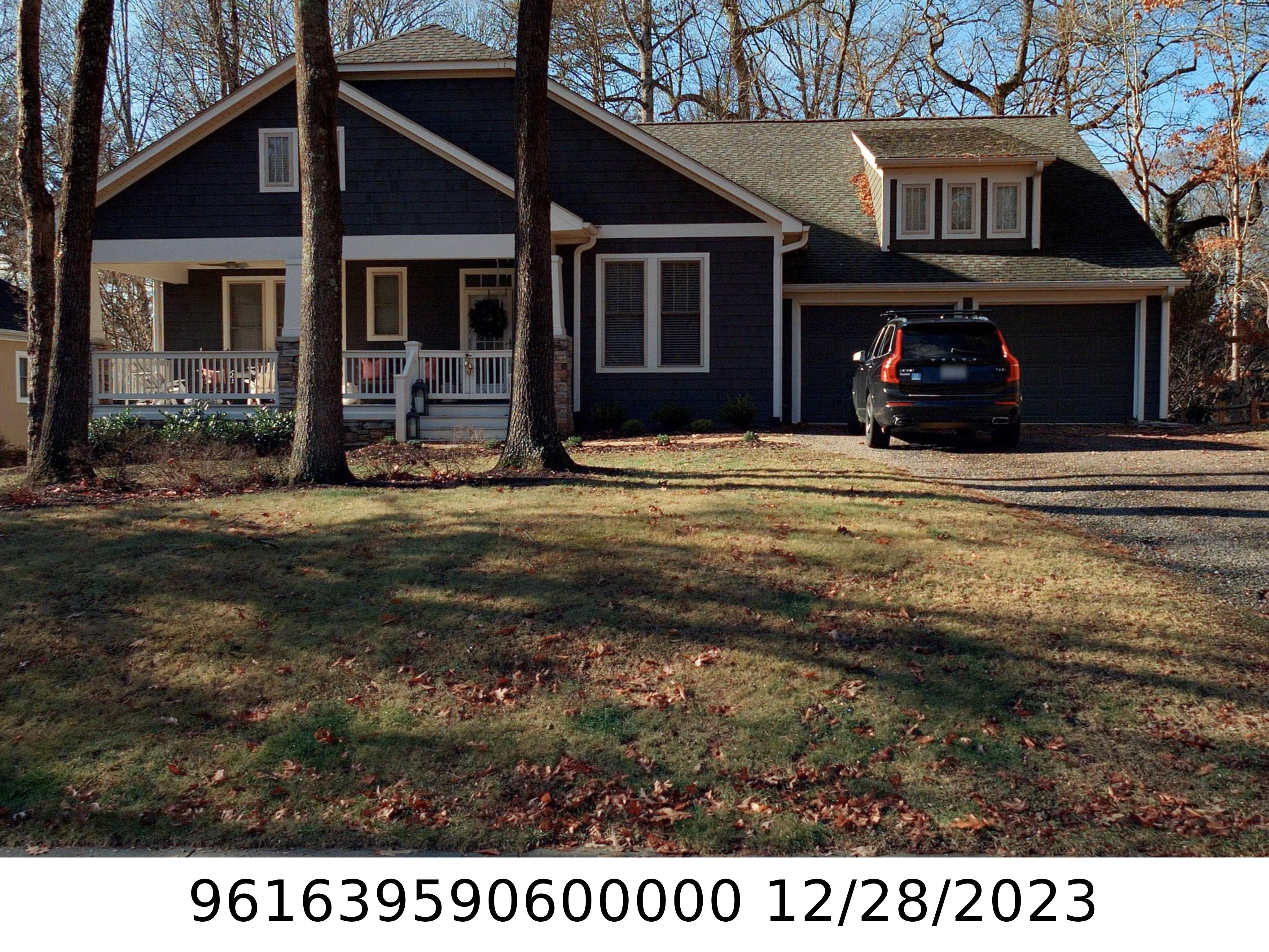 A picture of the property located at 9 KINGSMILL CT, CANDLER NC 28715.