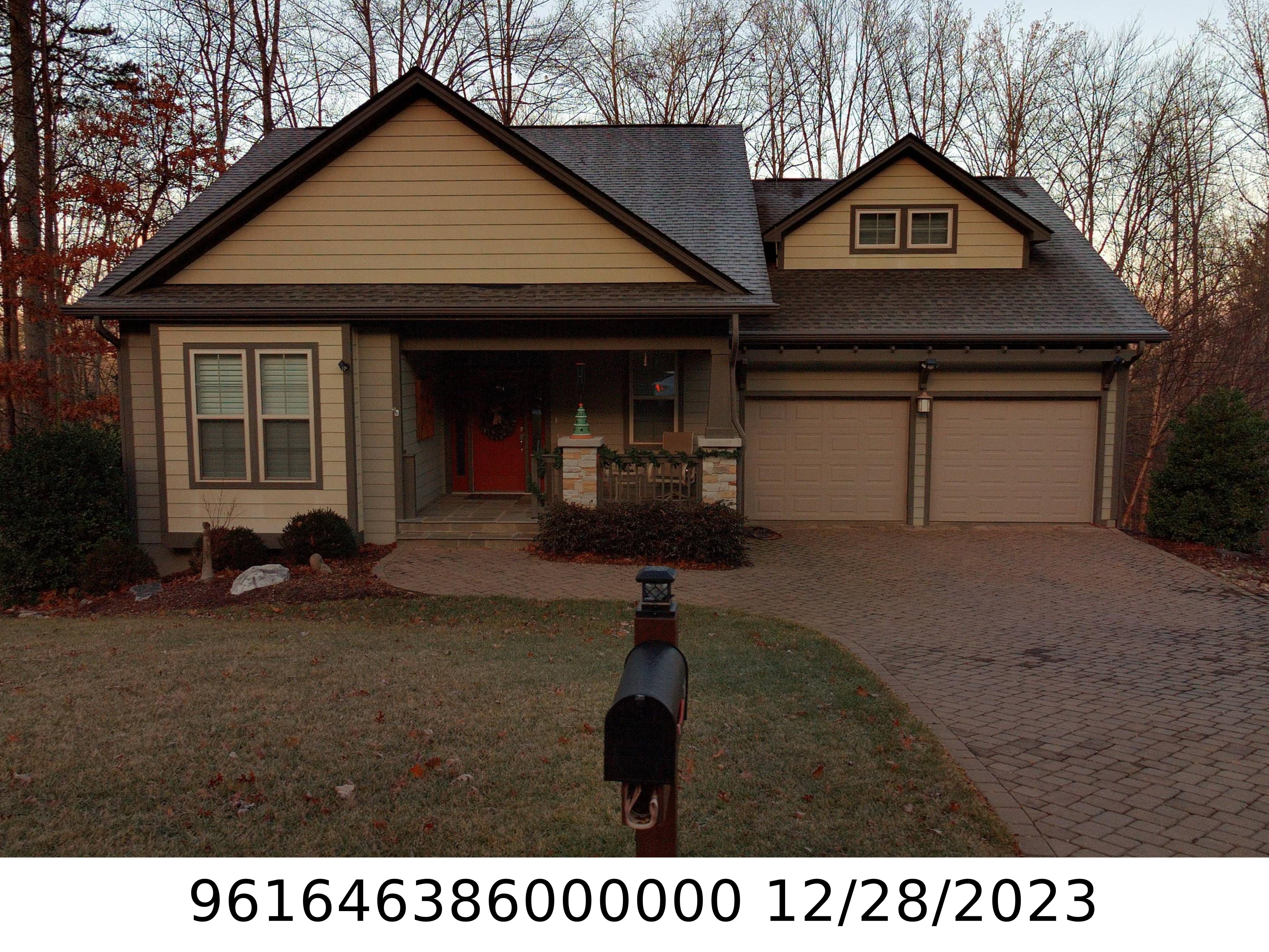 A picture of the property located at 14 BRASSIE CT, CANDLER NC 28715.