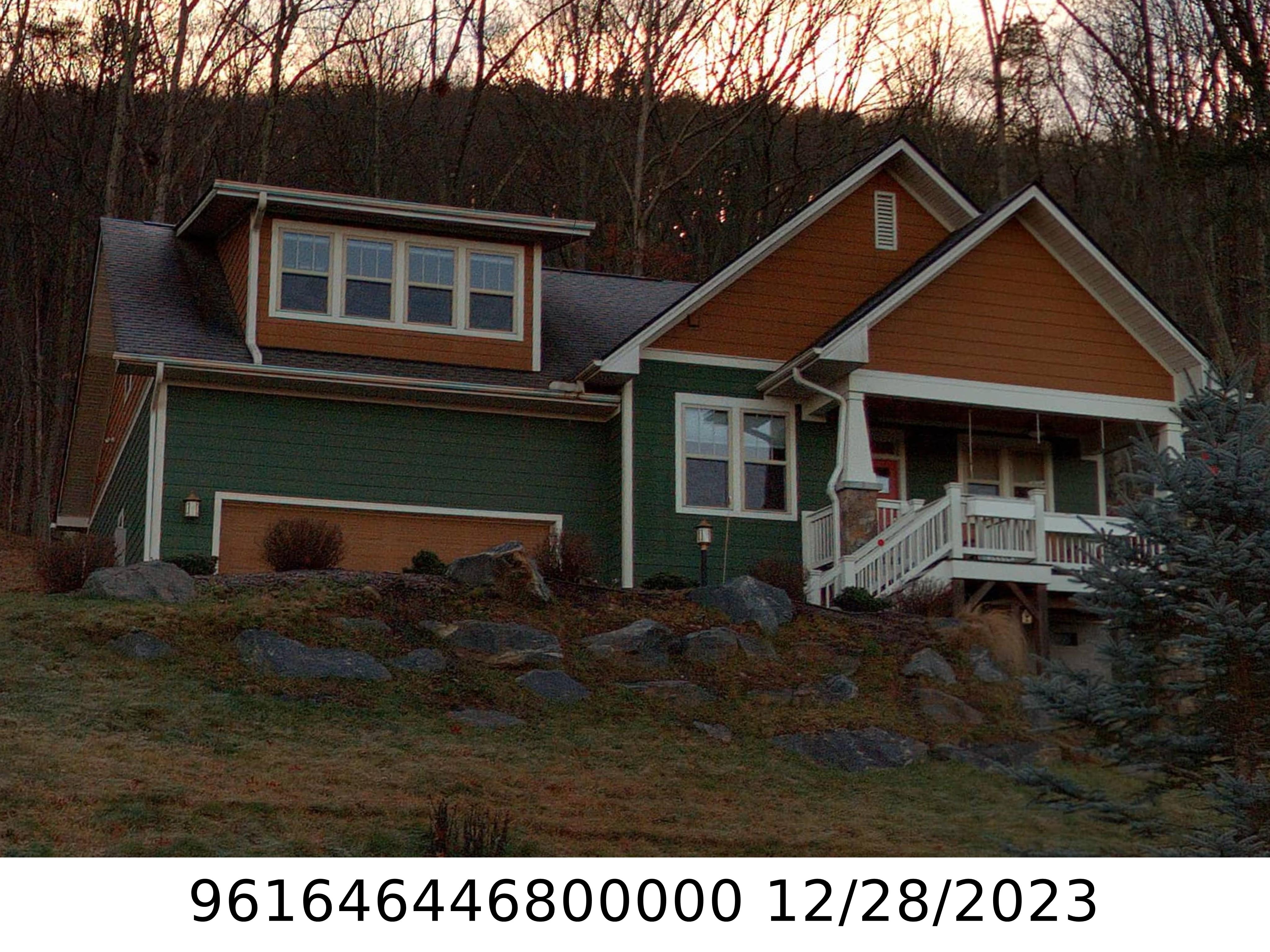 A picture of the property located at 11 BRASSIE CT, CANDLER NC 28715.