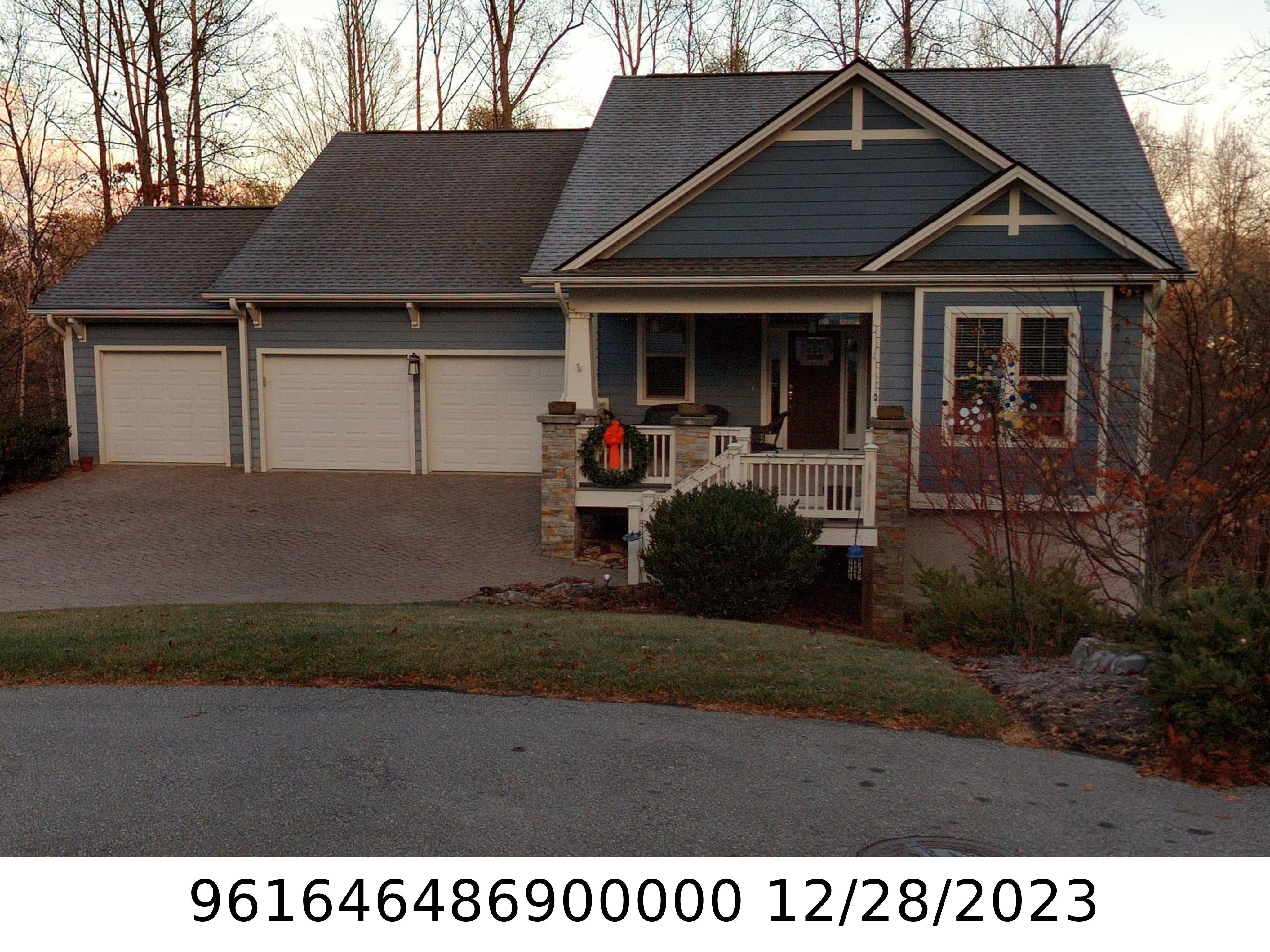 A picture of the property located at 16 BRASSIE CT, CANDLER NC 28715.