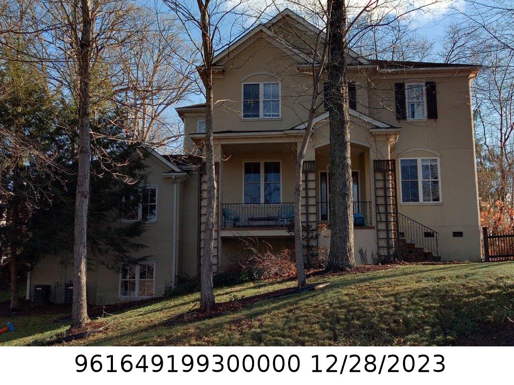 A picture of the property located at 152 GINGER QUILL CIR, CANDLER NC 28715.