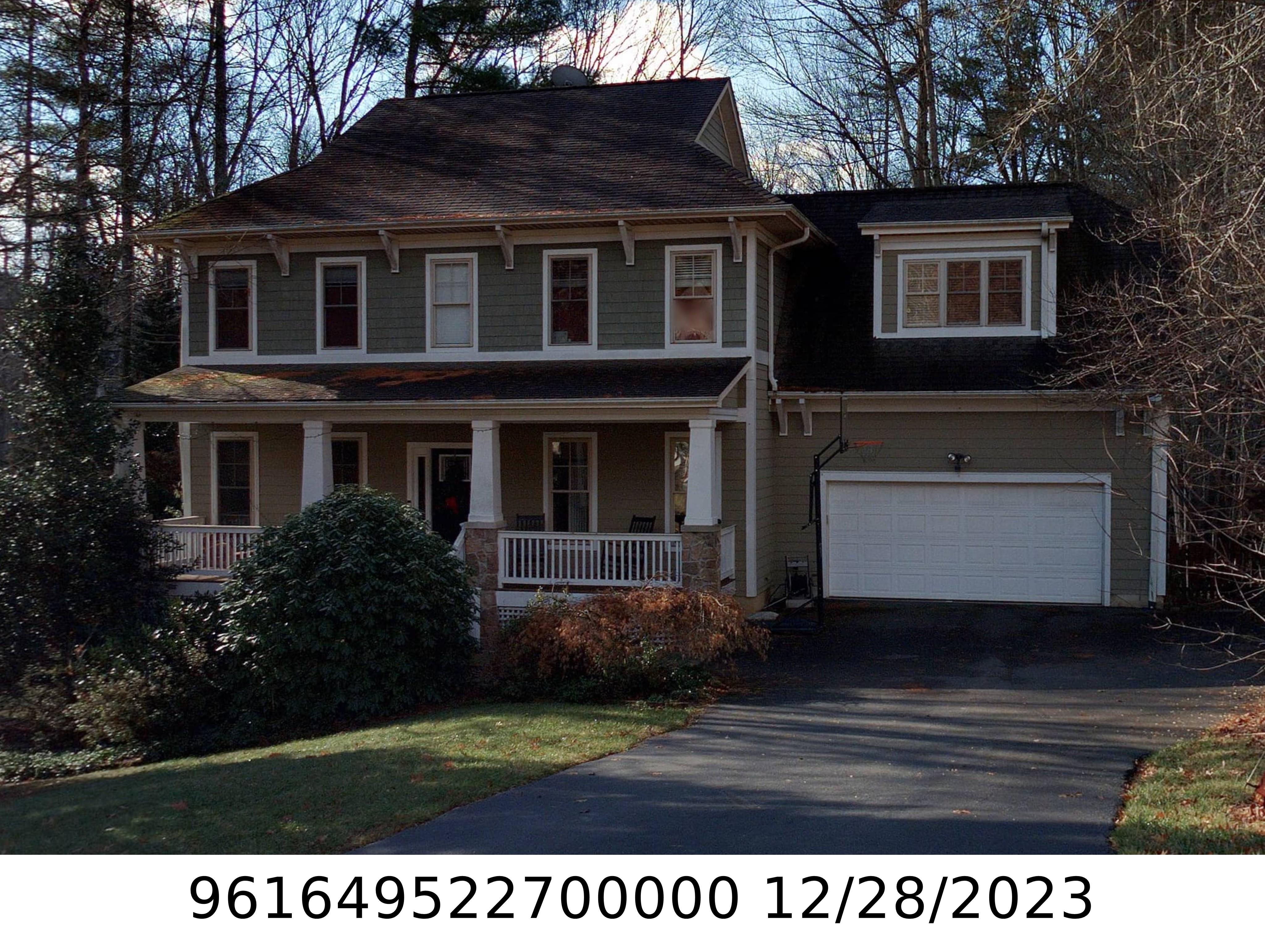 A picture of the property located at 222 FENNEL DUN CIR, CANDLER NC 28715.
