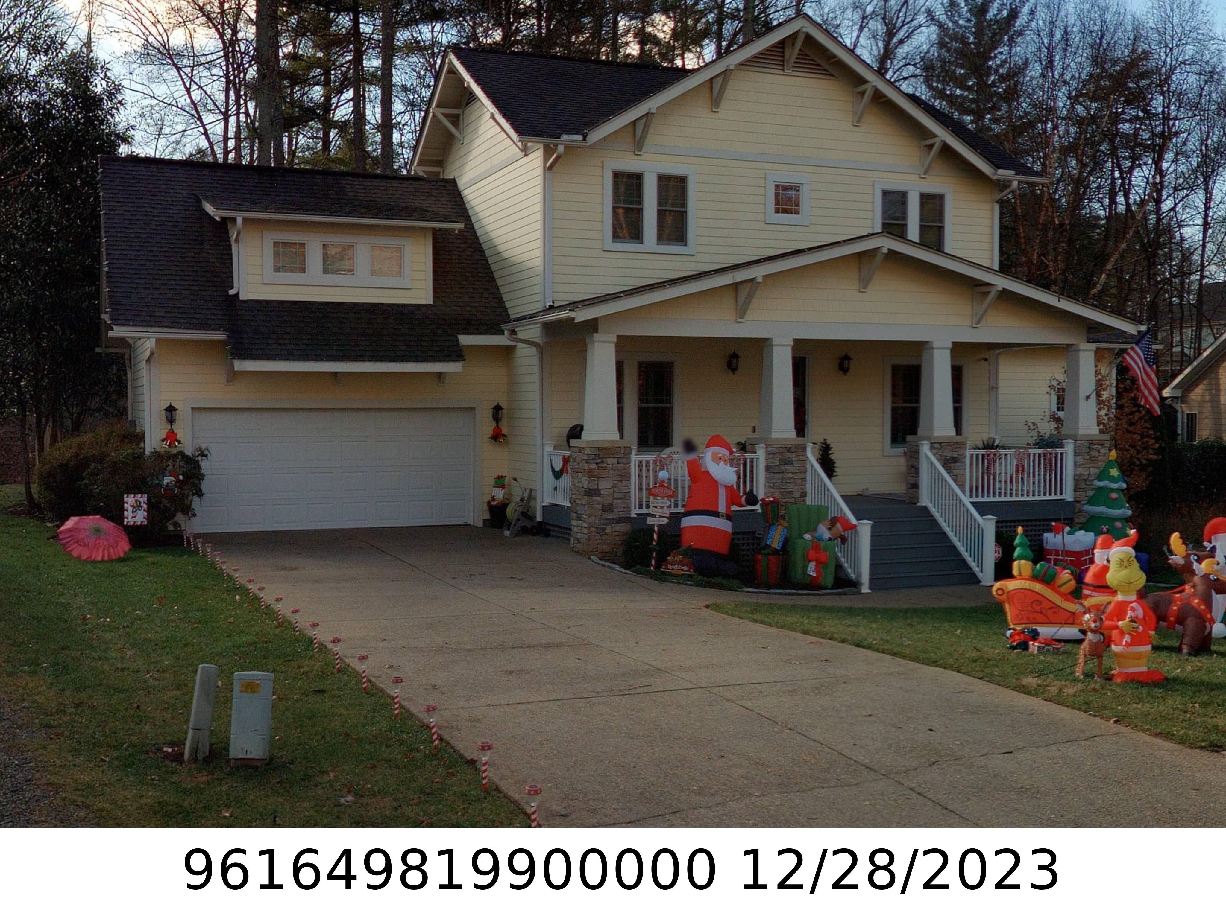 A picture of the property located at 234 FENNEL DUN CIR, CANDLER NC 28715.