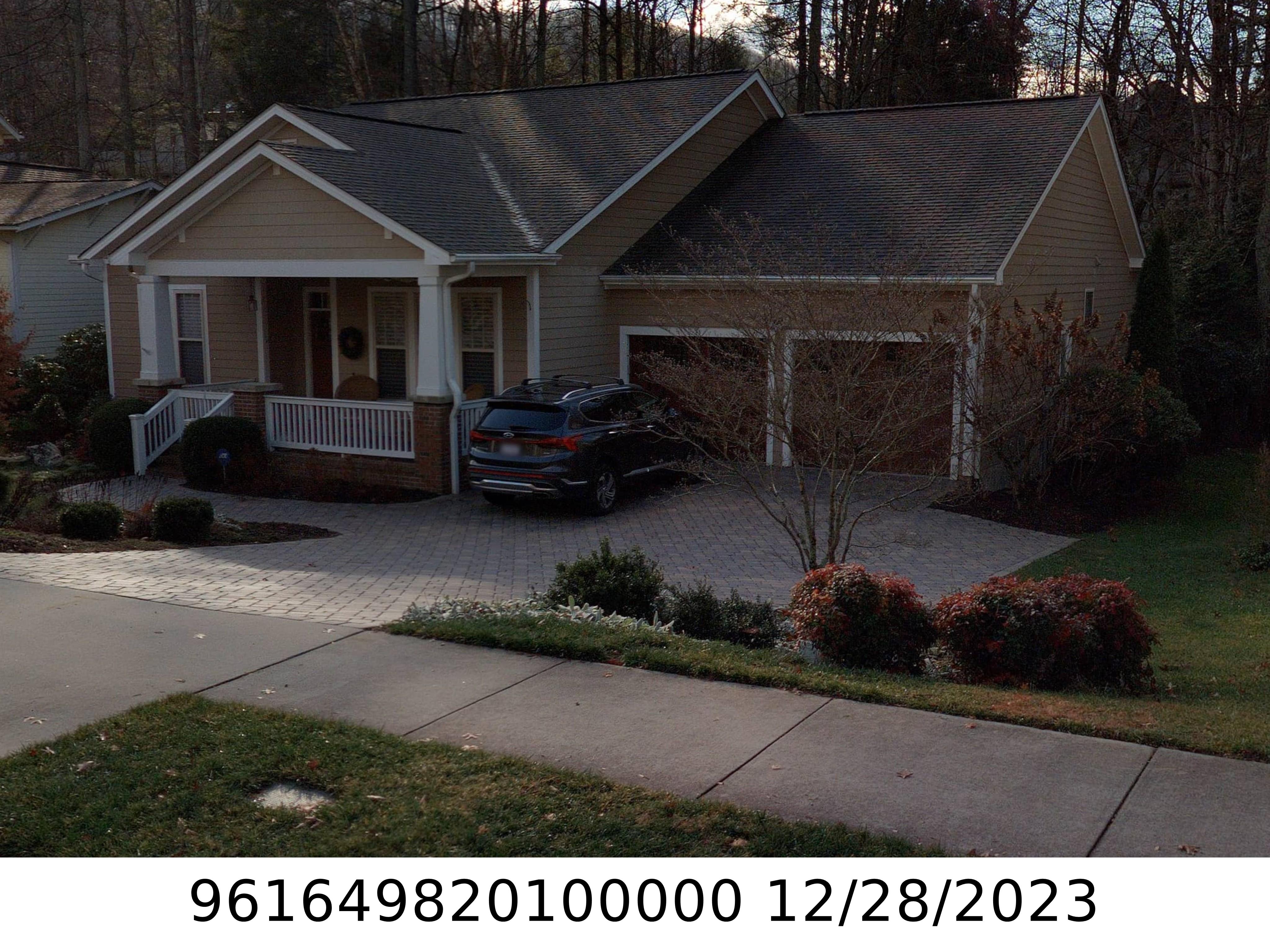 A picture of the property located at 230 FENNEL DUN CIR, CANDLER NC 28715.