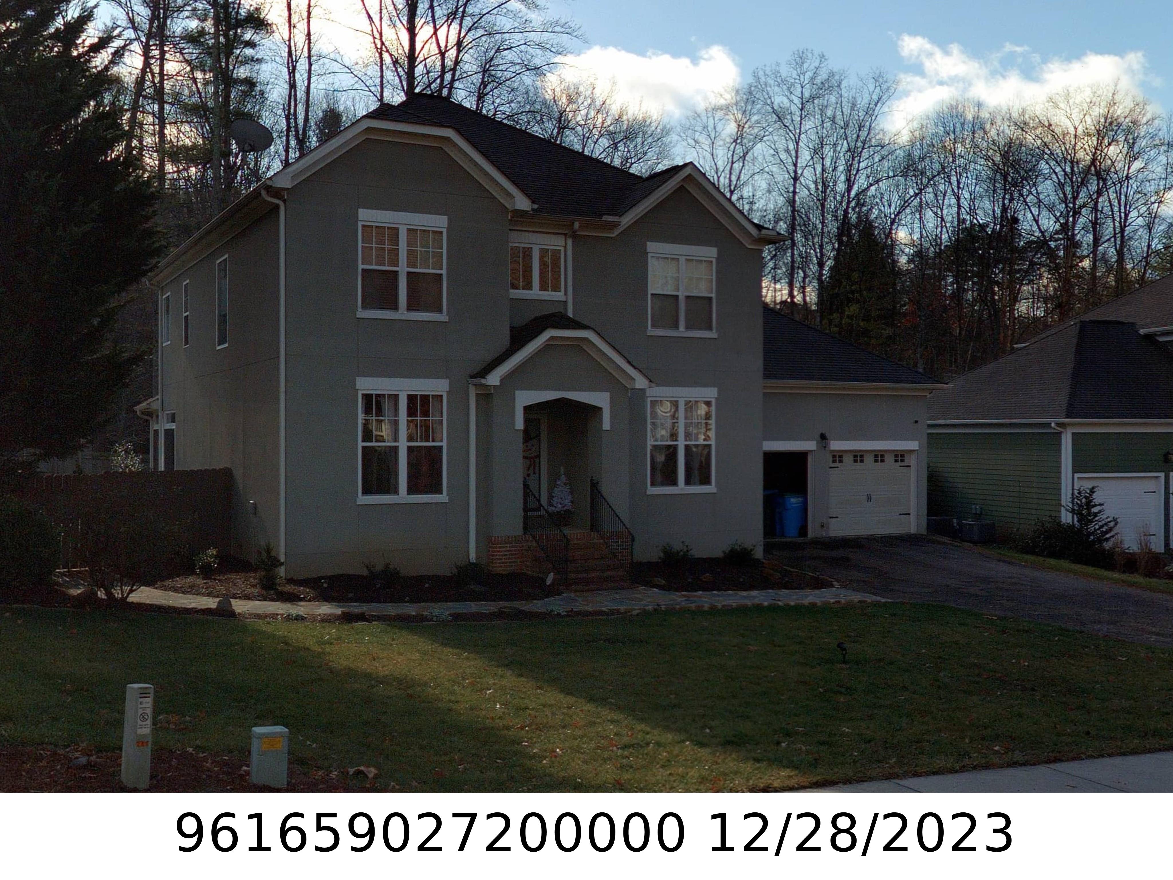 A picture of the property located at 240 FENNEL DUN CIR, CANDLER NC 28715.