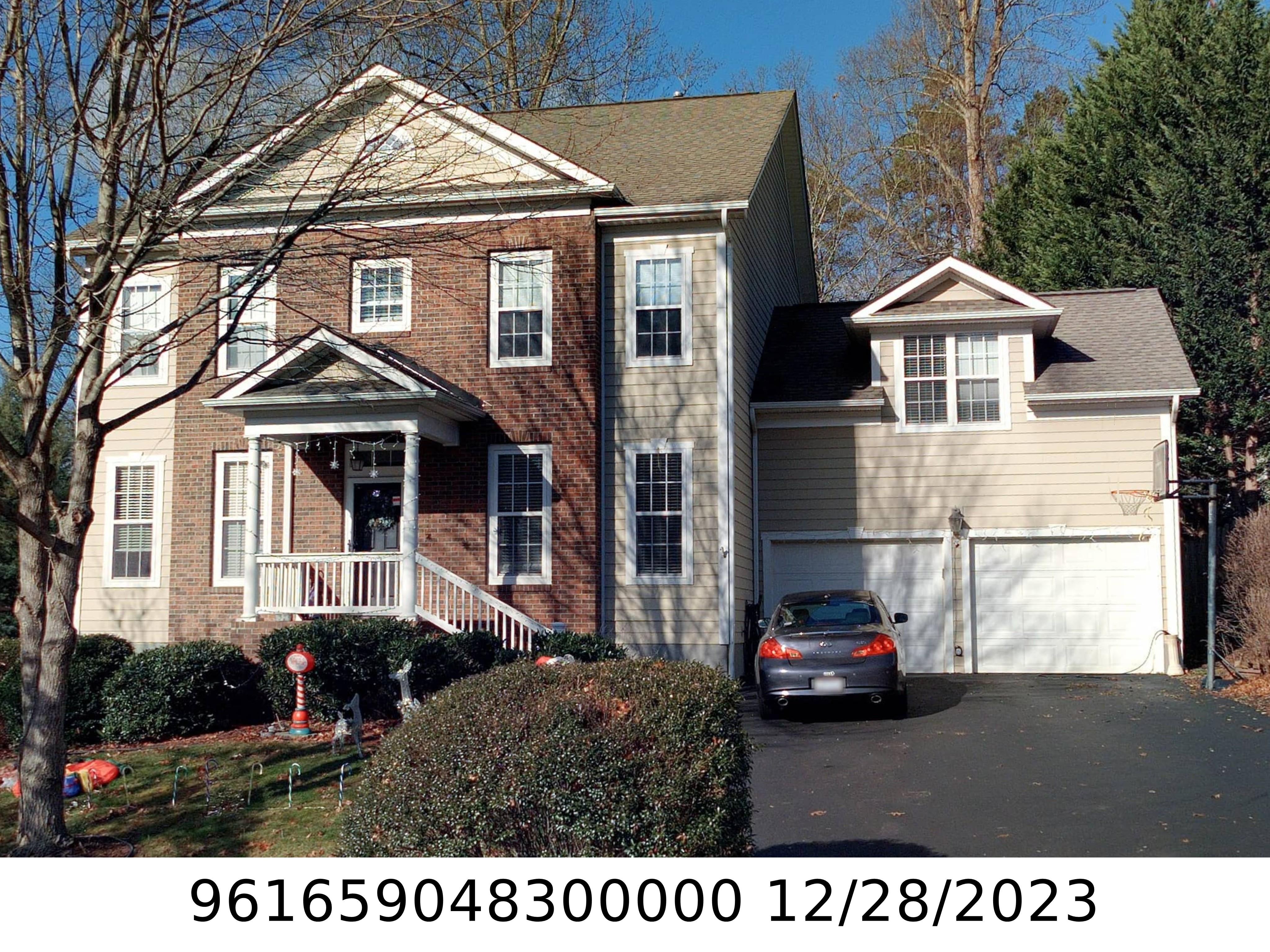A picture of the property located at 245 FENNEL DUN CIR, CANDLER NC 28715.
