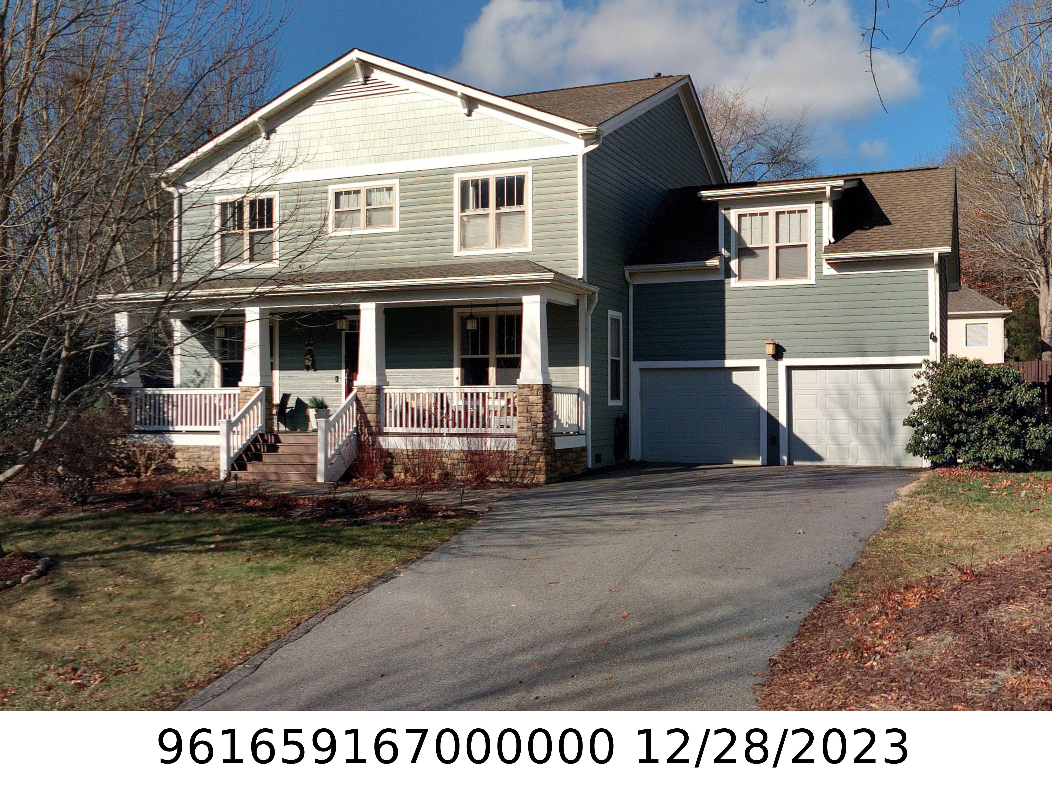 A picture of the property located at 253 FENNEL DUN CIR, CANDLER NC 28715.