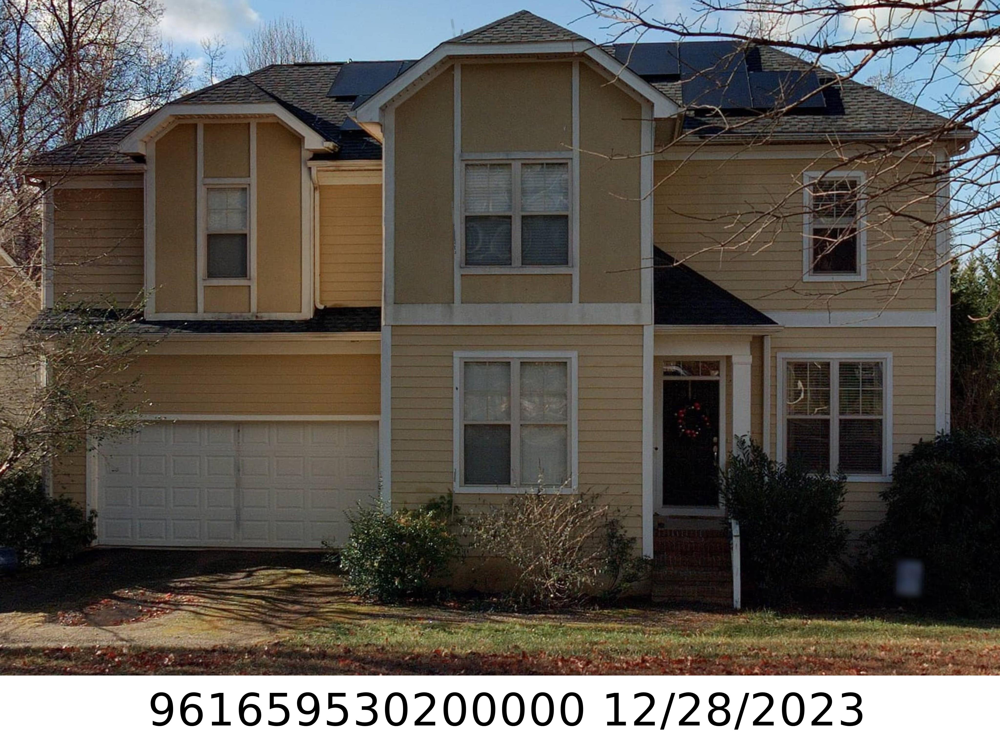 A picture of the property located at 106 MOUNTAIN DR, CANDLER NC 28715.