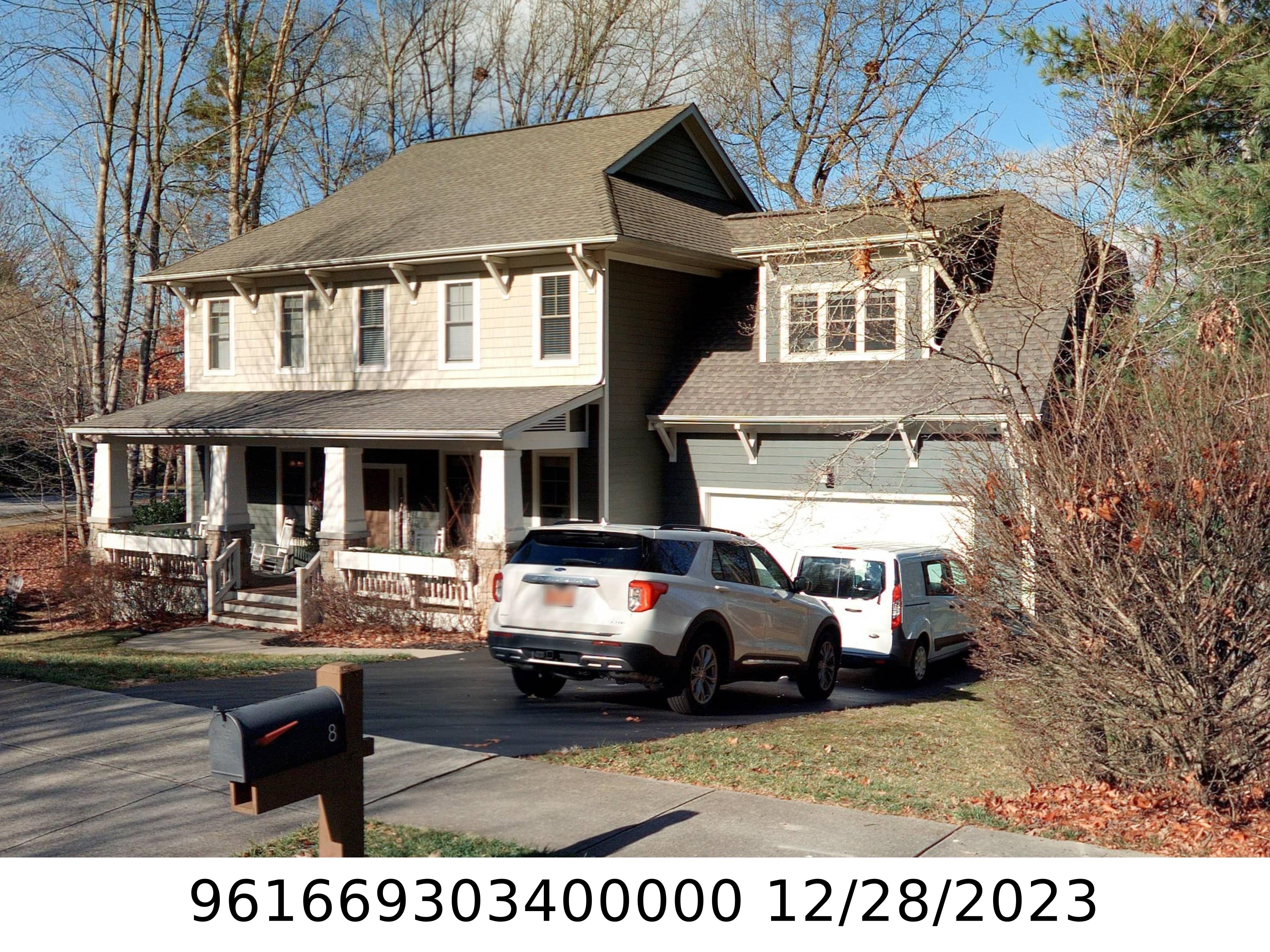 A picture of the property located at 8 SAWYERS PHEASANT LN, CANDLER NC 28715.