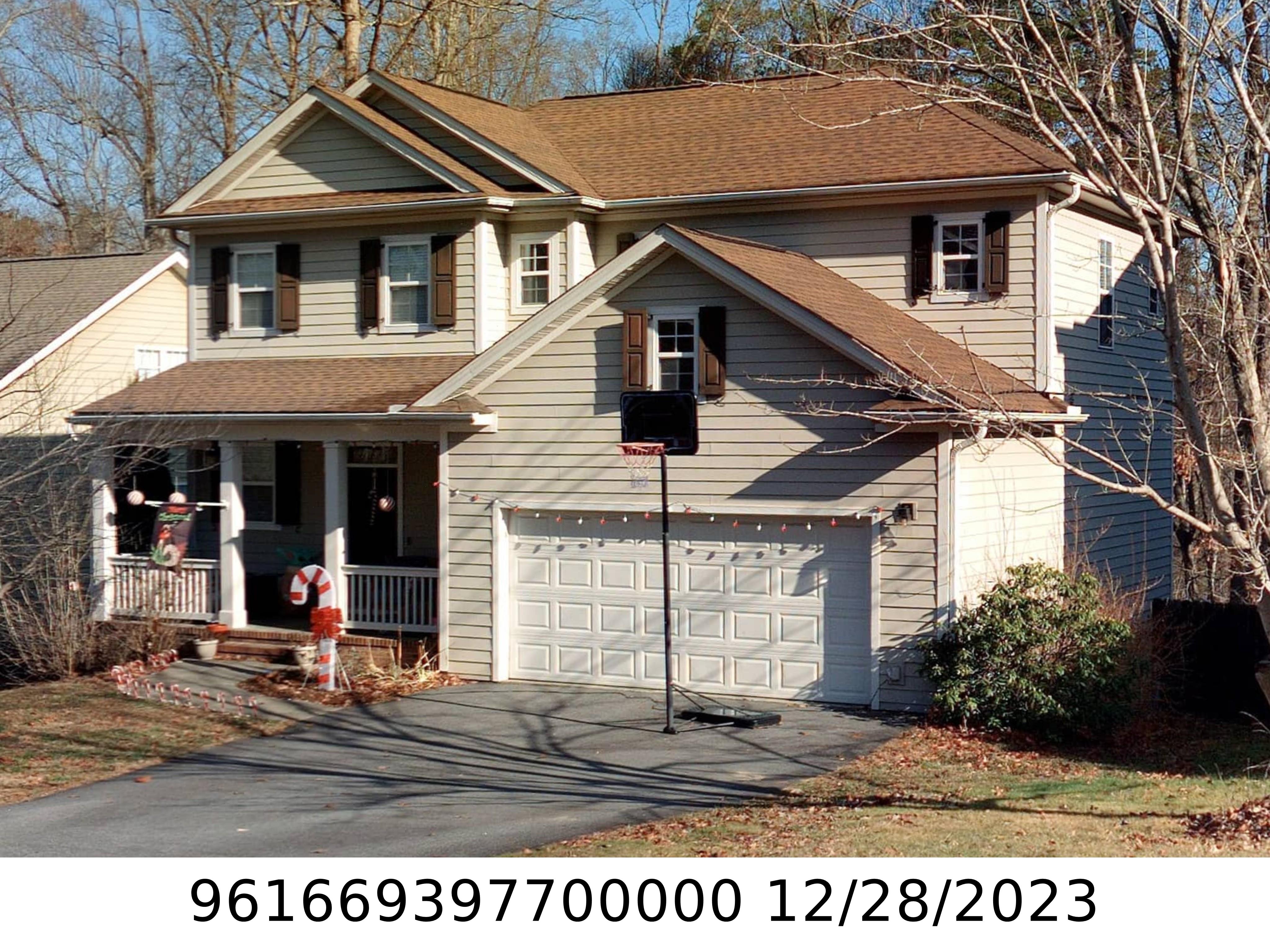 A picture of the property located at 631 WELSH PARTRIDGE CIR, CANDLER NC 28715.