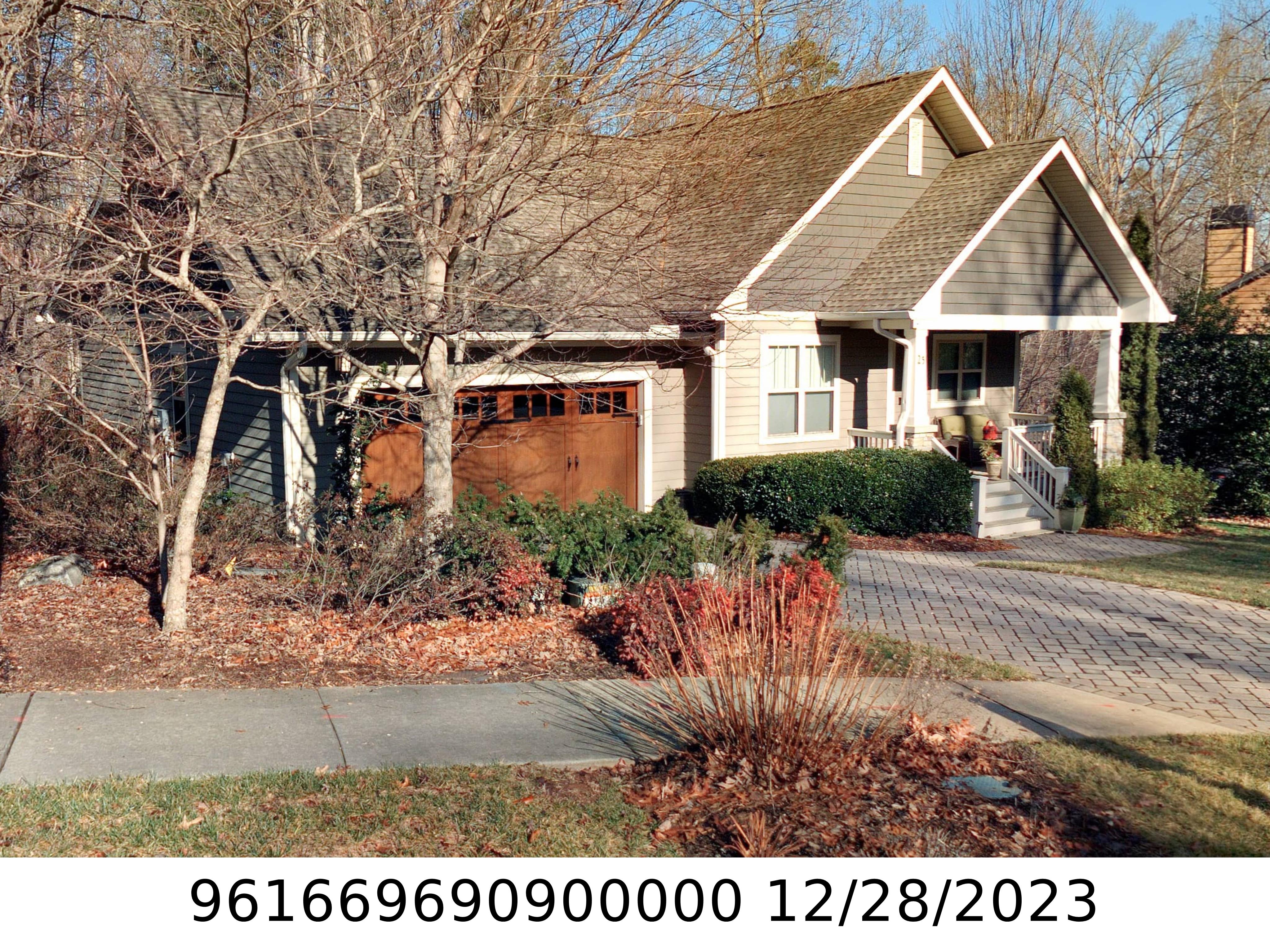 A picture of the property located at 25 SPARKLE DUN DR, CANDLER NC 28715.