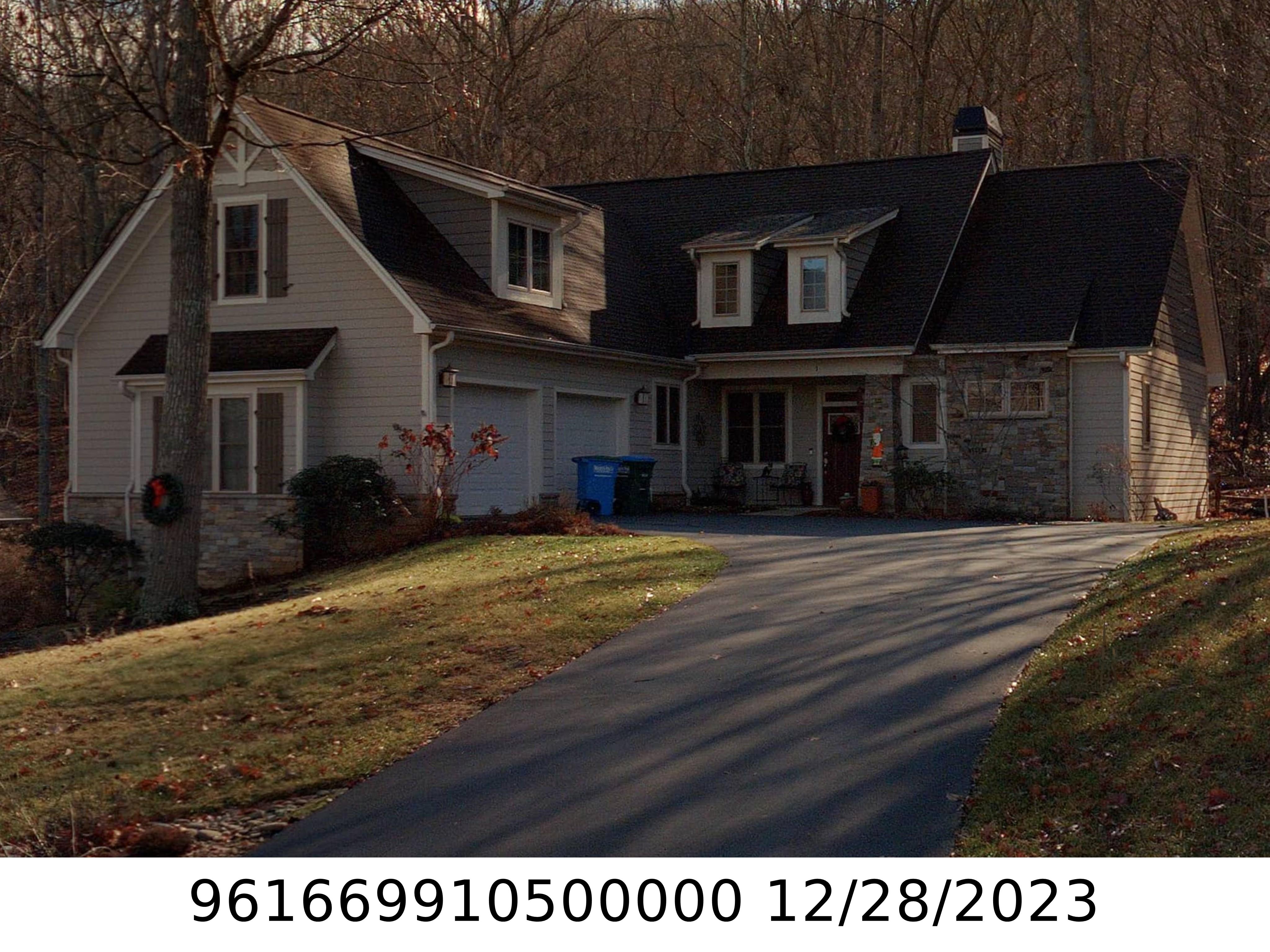 A picture of the property located at 1 MAVE LN, CANDLER NC 28715.