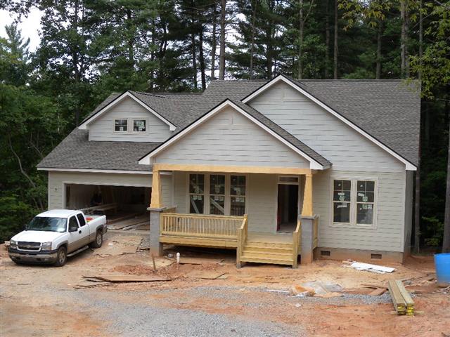 A picture of the property located at 20 MAVE LN, CANDLER NC 28715.