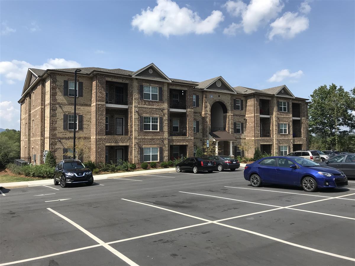 A picture of the property located at 55 GREYMONT LN, ASHEVILLE NC 28806.