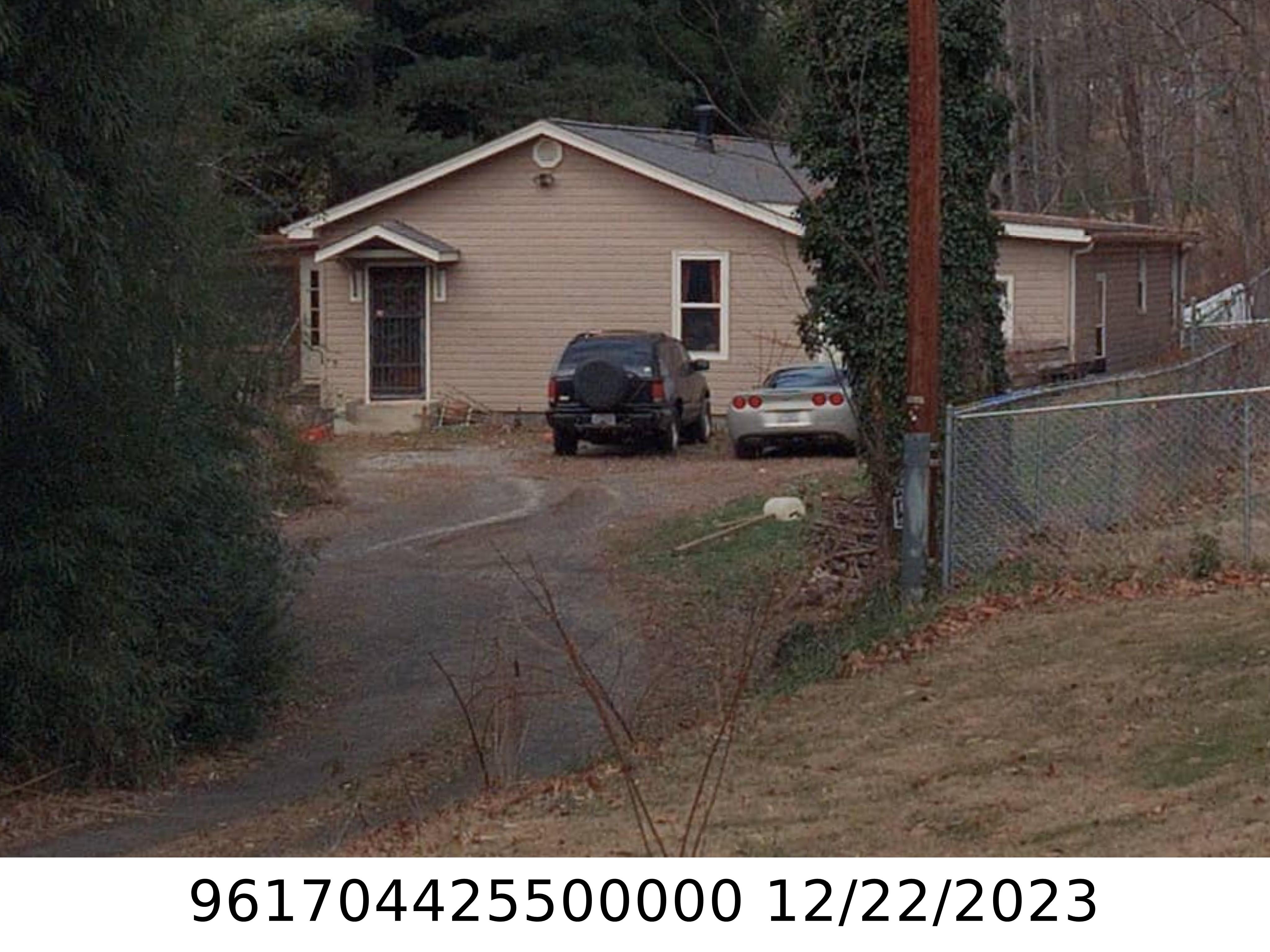 A picture of the property located at 15 FORSYTHIA LN, CANDLER NC 28715.