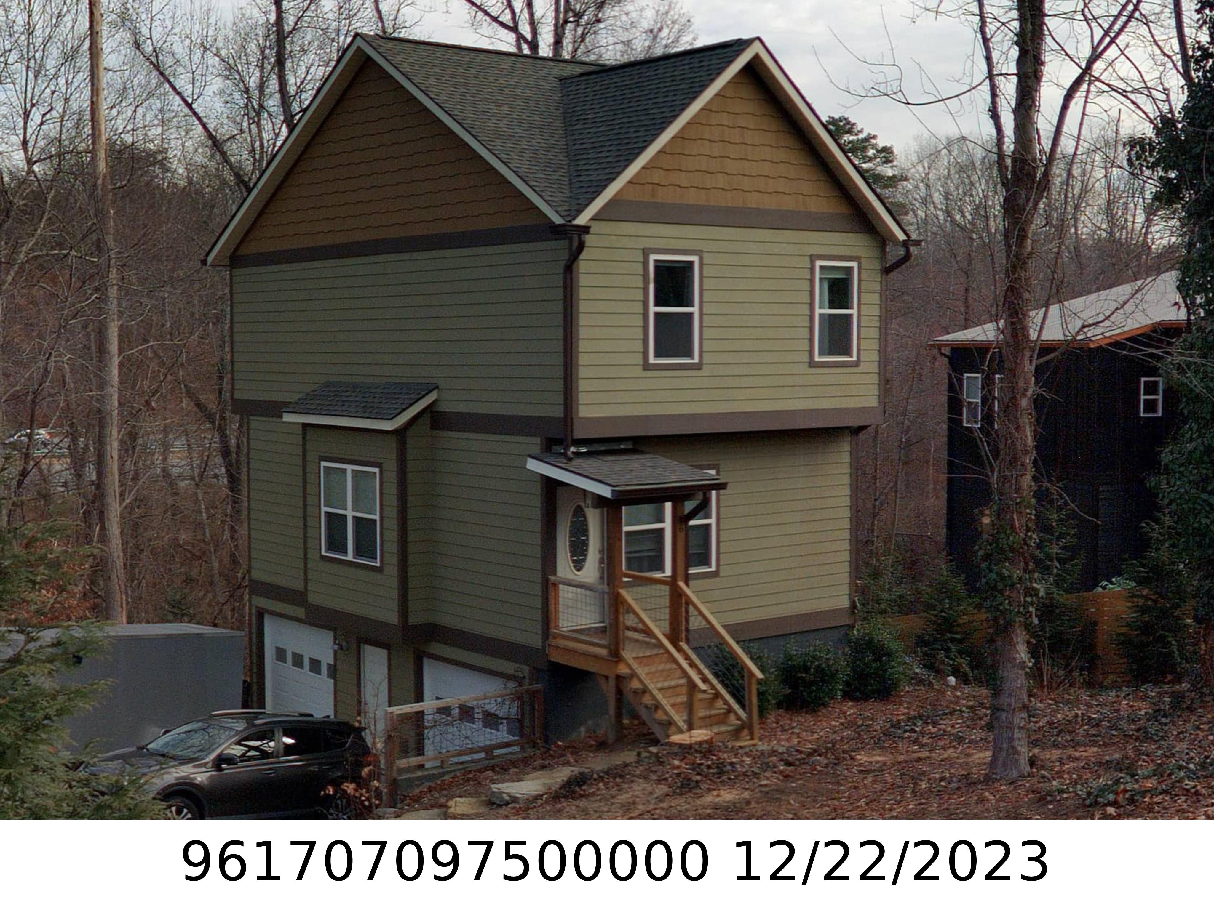 A picture of the property located at 16 CRESTWOOD LN, CANDLER NC 28715.