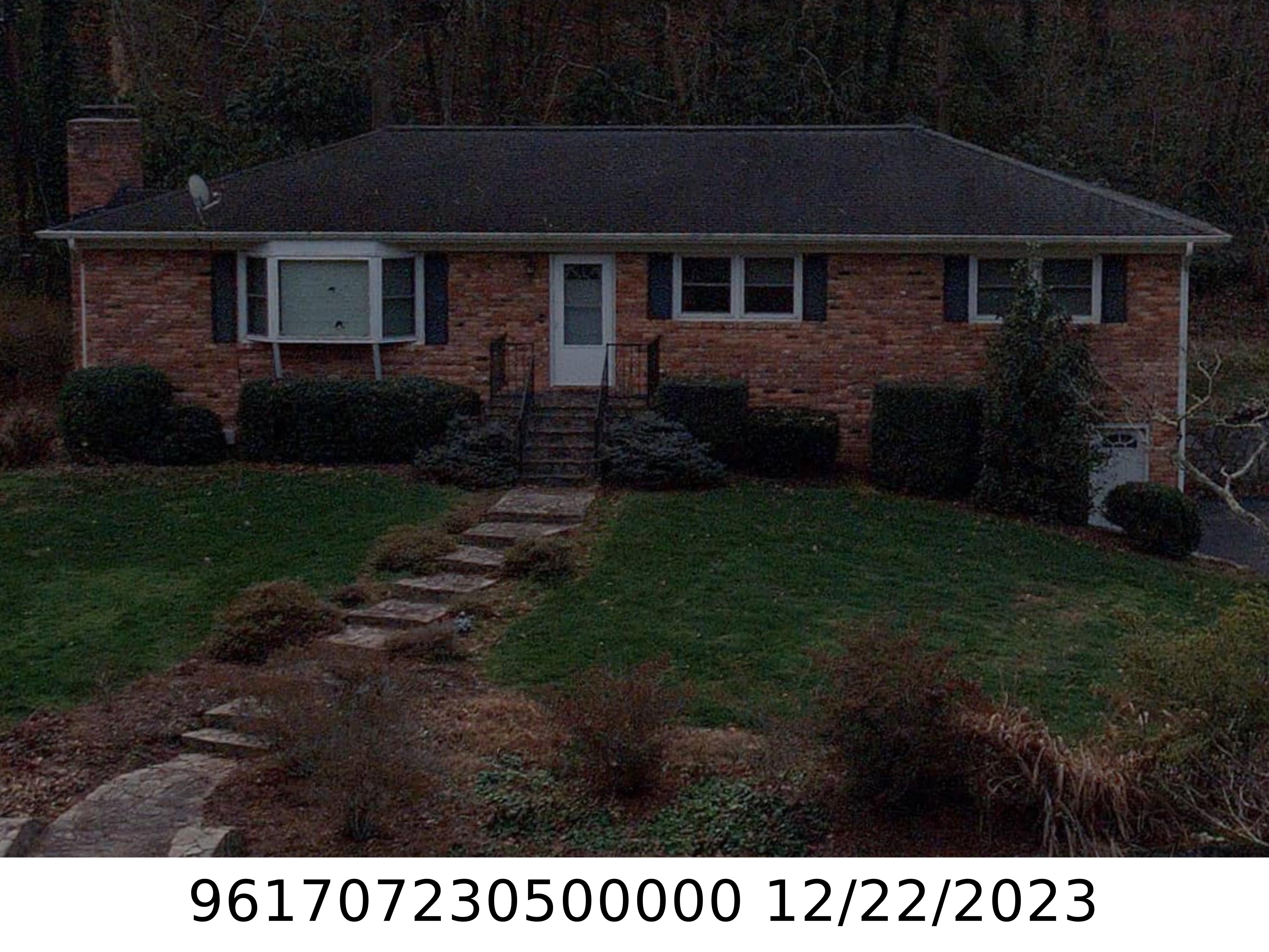A picture of the property located at 22 MAYFAIR DR, CANDLER NC 28715.