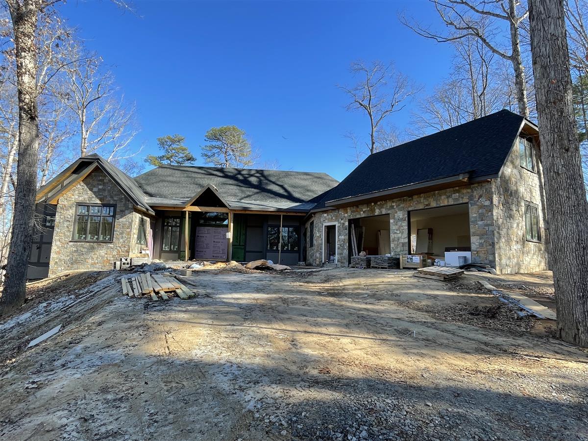 A picture of the property located at 25 HENDRICKSON CT, CANDLER NC 28715.