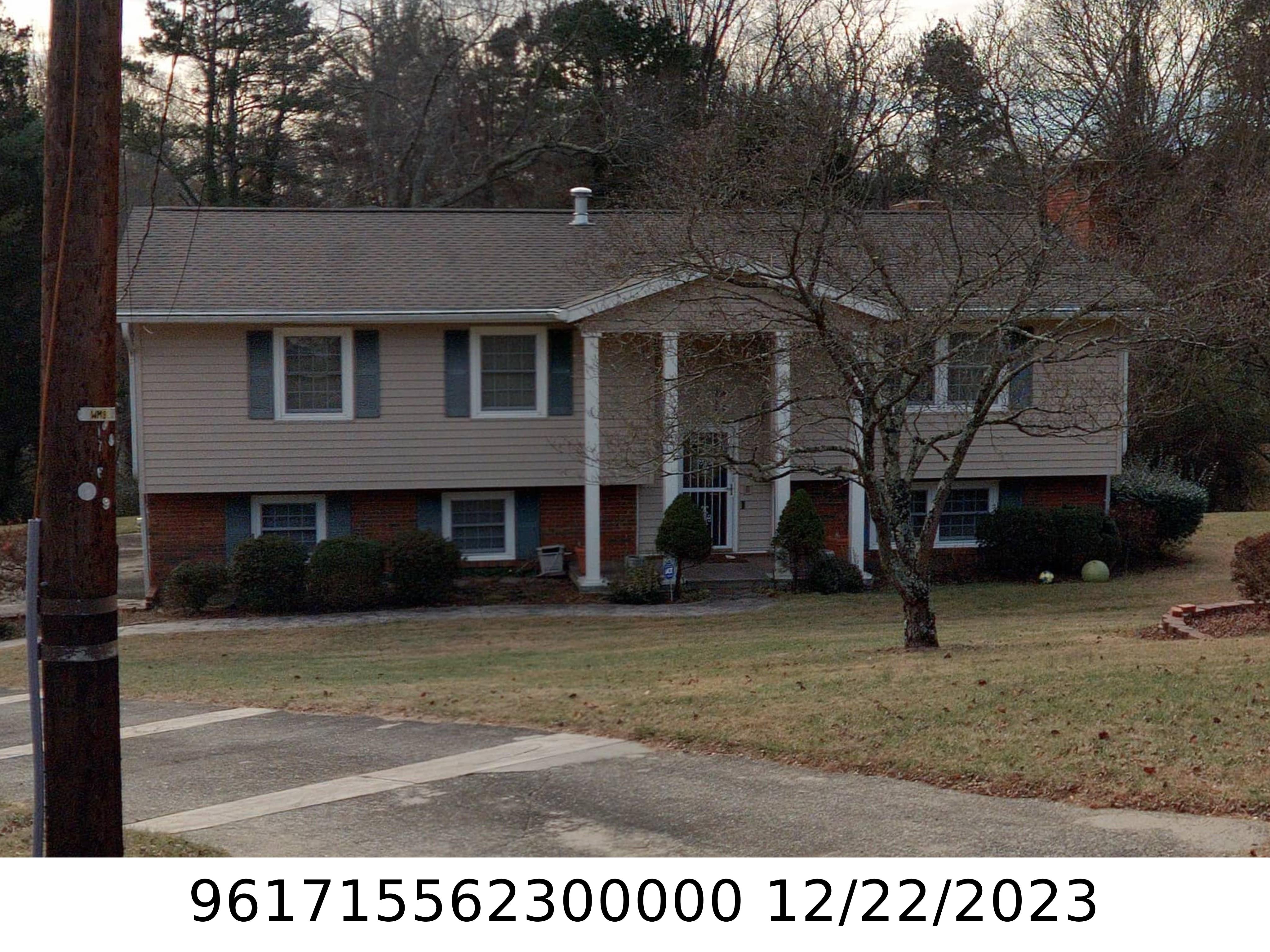 A picture of the property located at 5 NORTHRIDGE LN, CANDLER NC 28715.