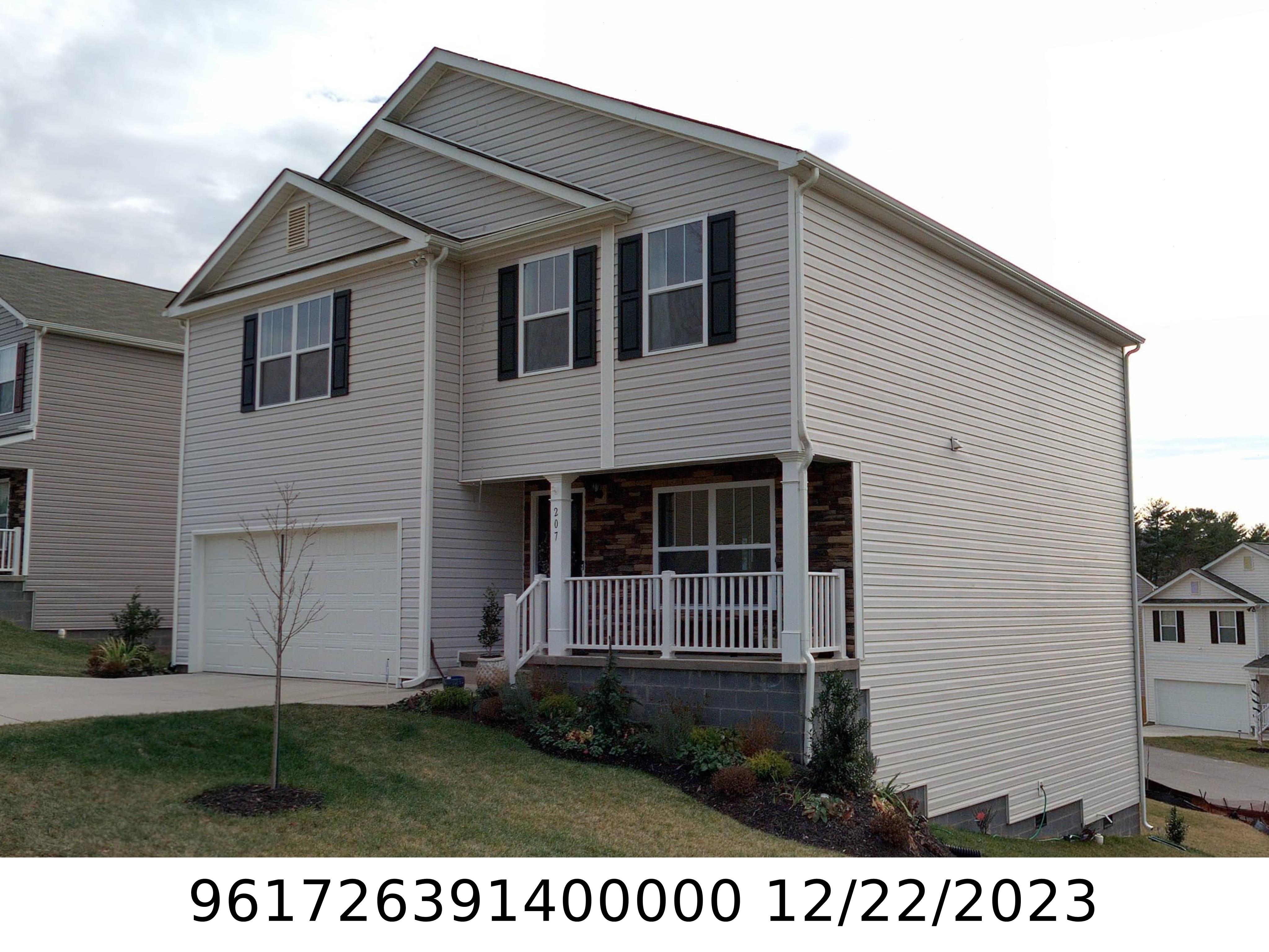 A picture of the property located at 207 ROPER ST, CANDLER NC 28715.