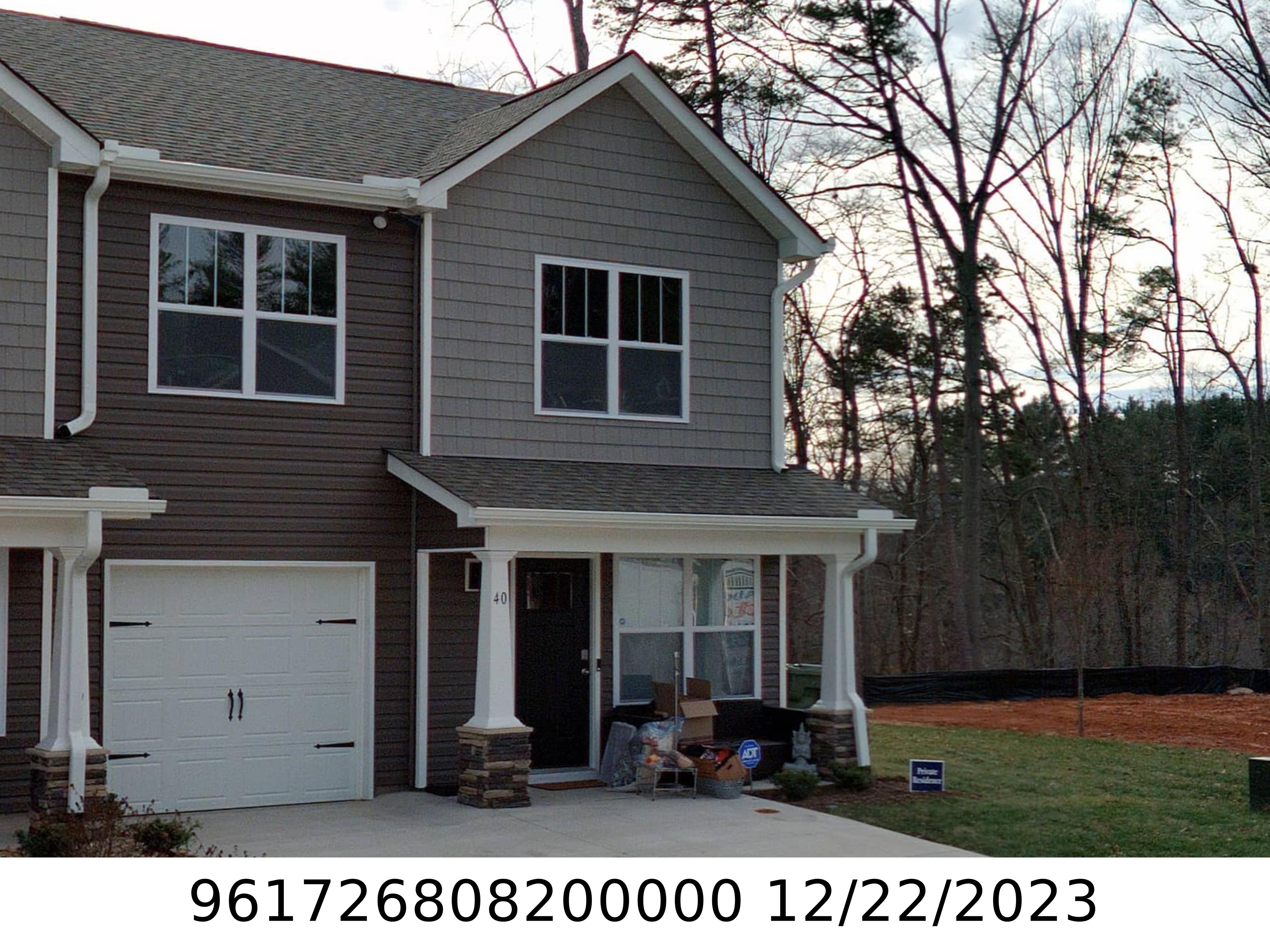 A picture of the property located at 40 MALCOLM CT, CANDLER NC 28715.