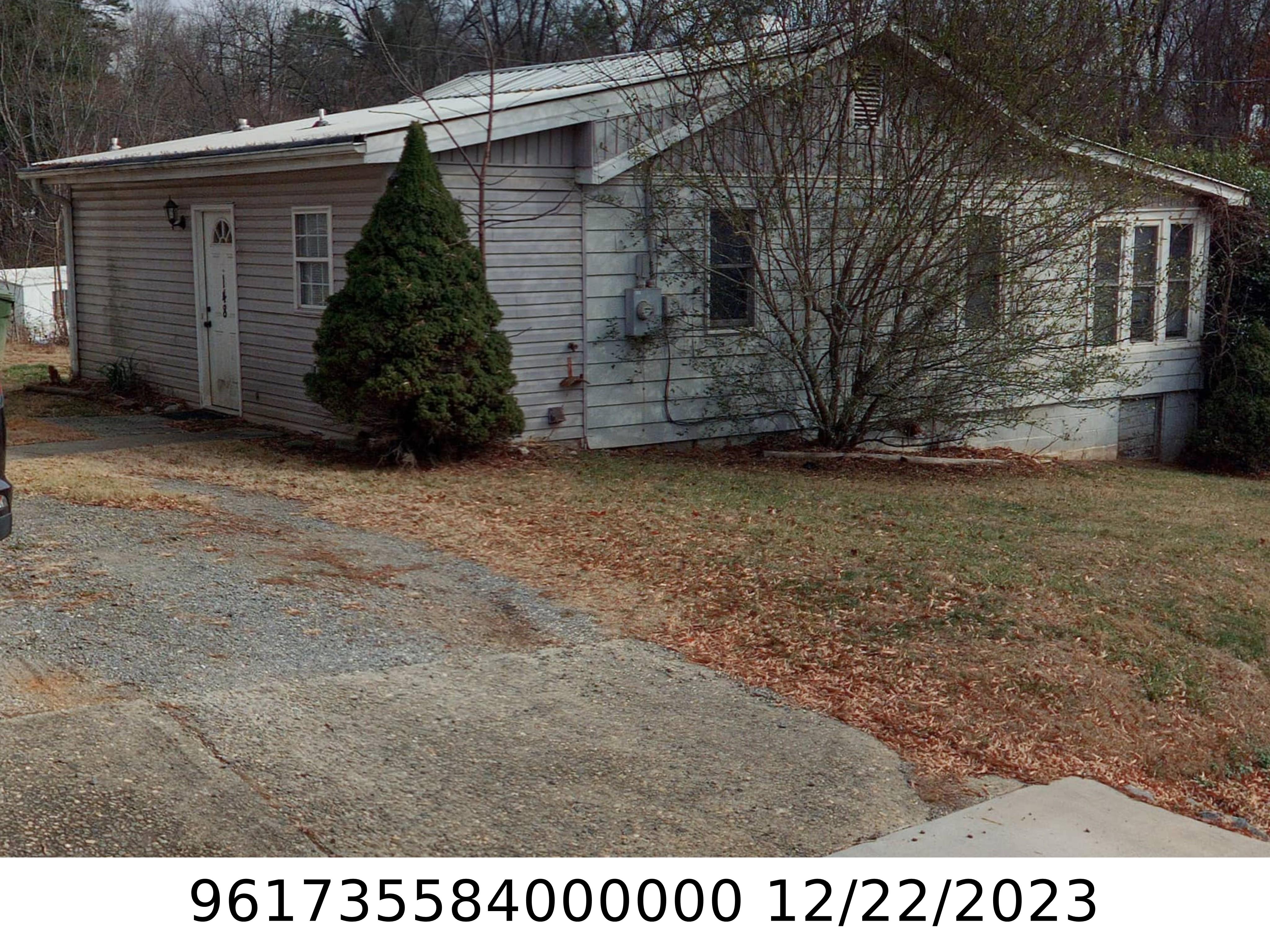 A picture of the property located at 152 LOWER EDGEWOOD RD, CANDLER NC 28715.