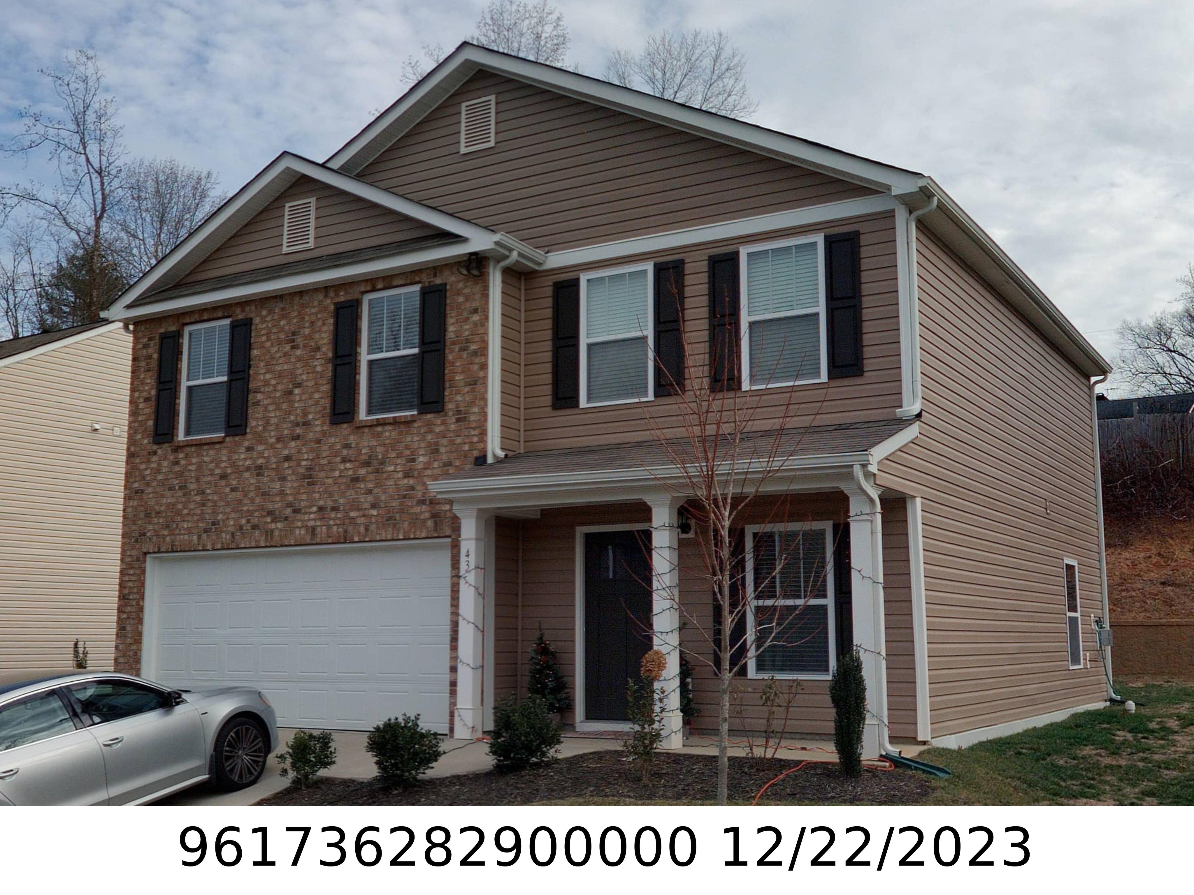 A picture of the property located at 43 HAMRICK DR, CANDLER NC 28715.