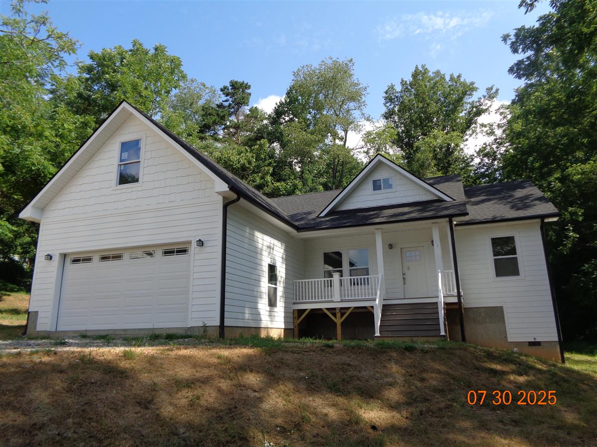 A picture of the property located at 14 HOLCOMBE RD, CANDLER NC 28715.