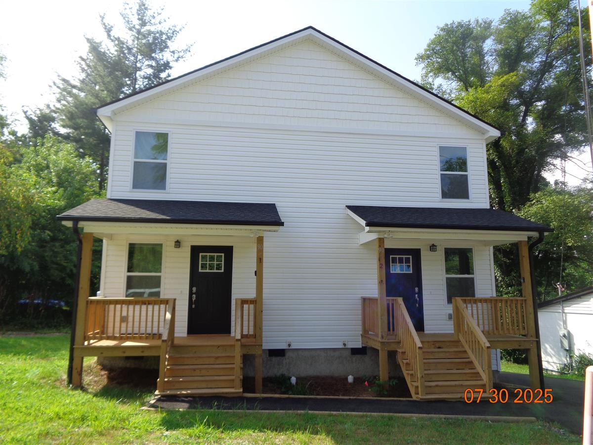 A picture of the property located at 90 MOODY AVE, CANDLER NC 28715.