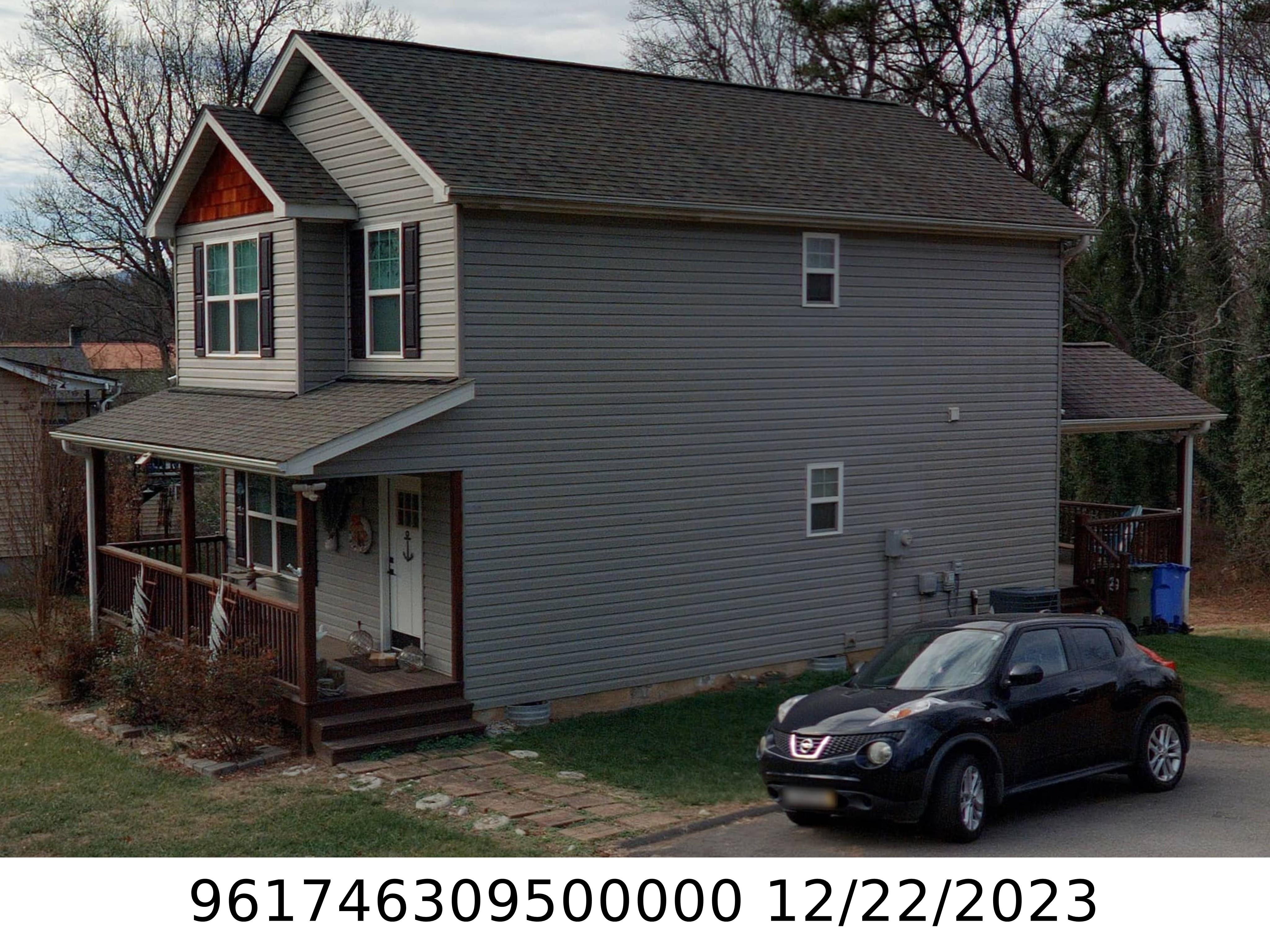 A picture of the property located at 1 MAPLE AVE, CANDLER NC 28715.