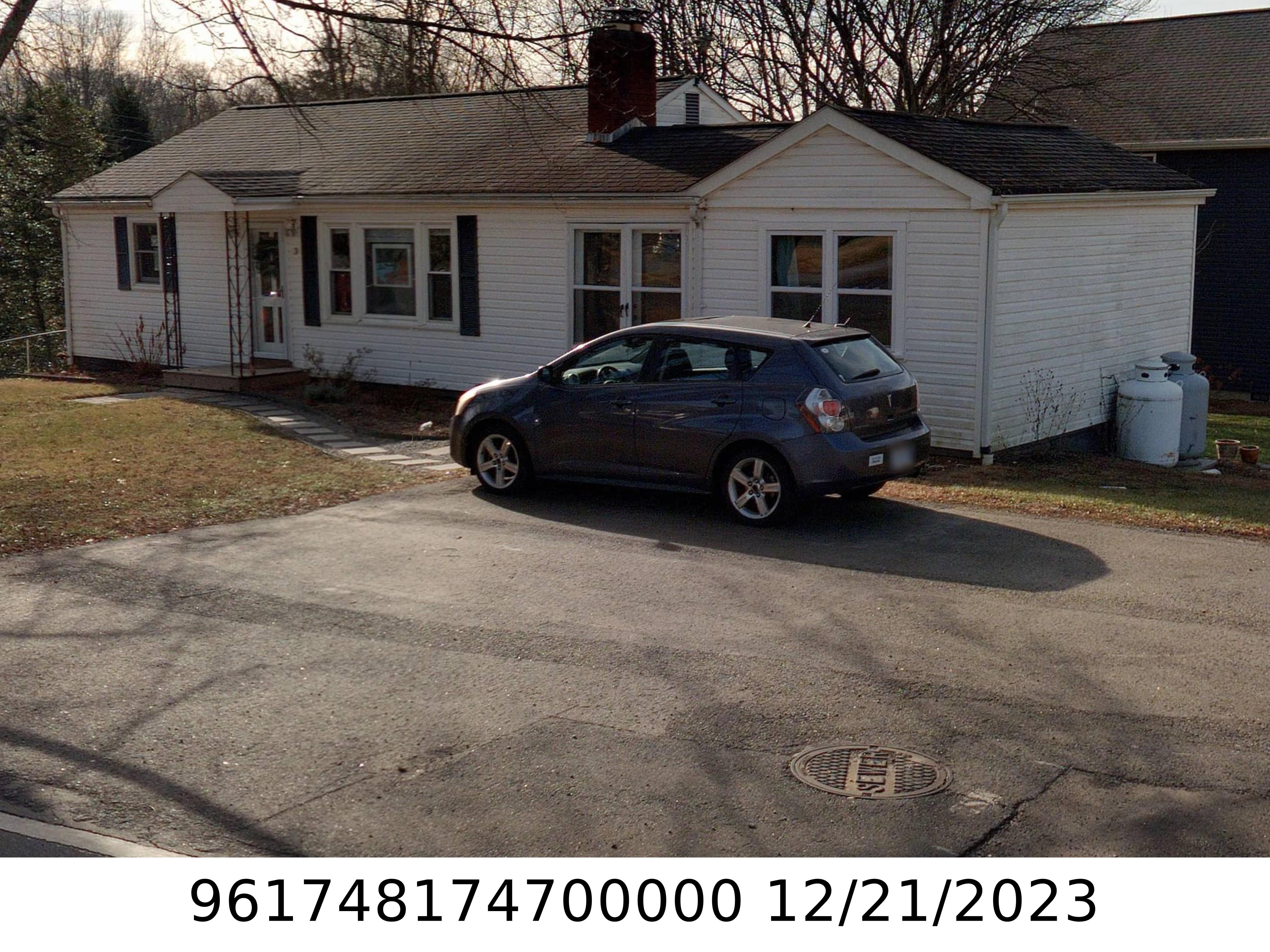 A picture of the property located at 3 OAK HILL RD, CANDLER NC 28715.