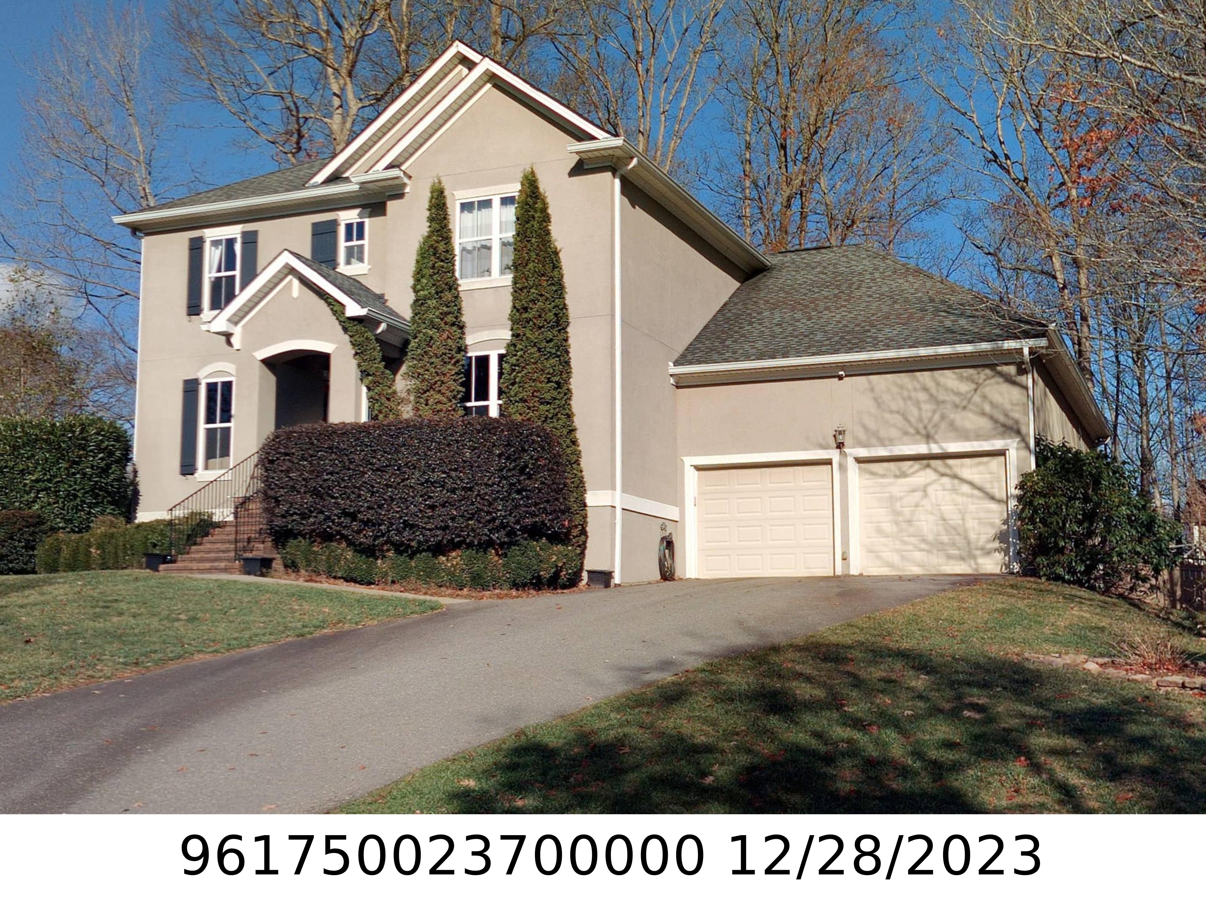A picture of the property located at 403 FRENCH PARTRIDGE LN, CANDLER NC 28715.