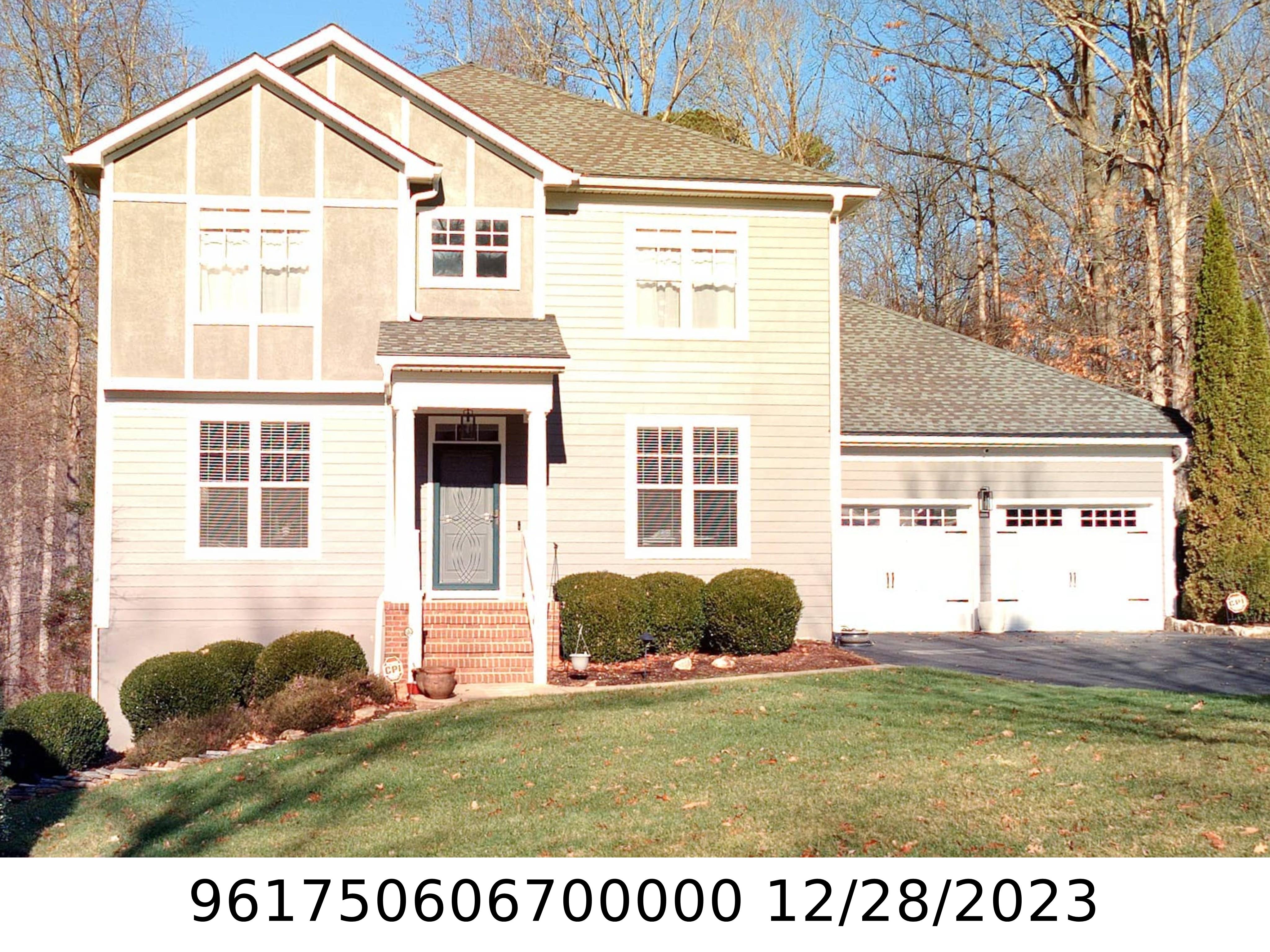 A picture of the property located at 275 FENNEL DUN CIR, CANDLER NC 28715.