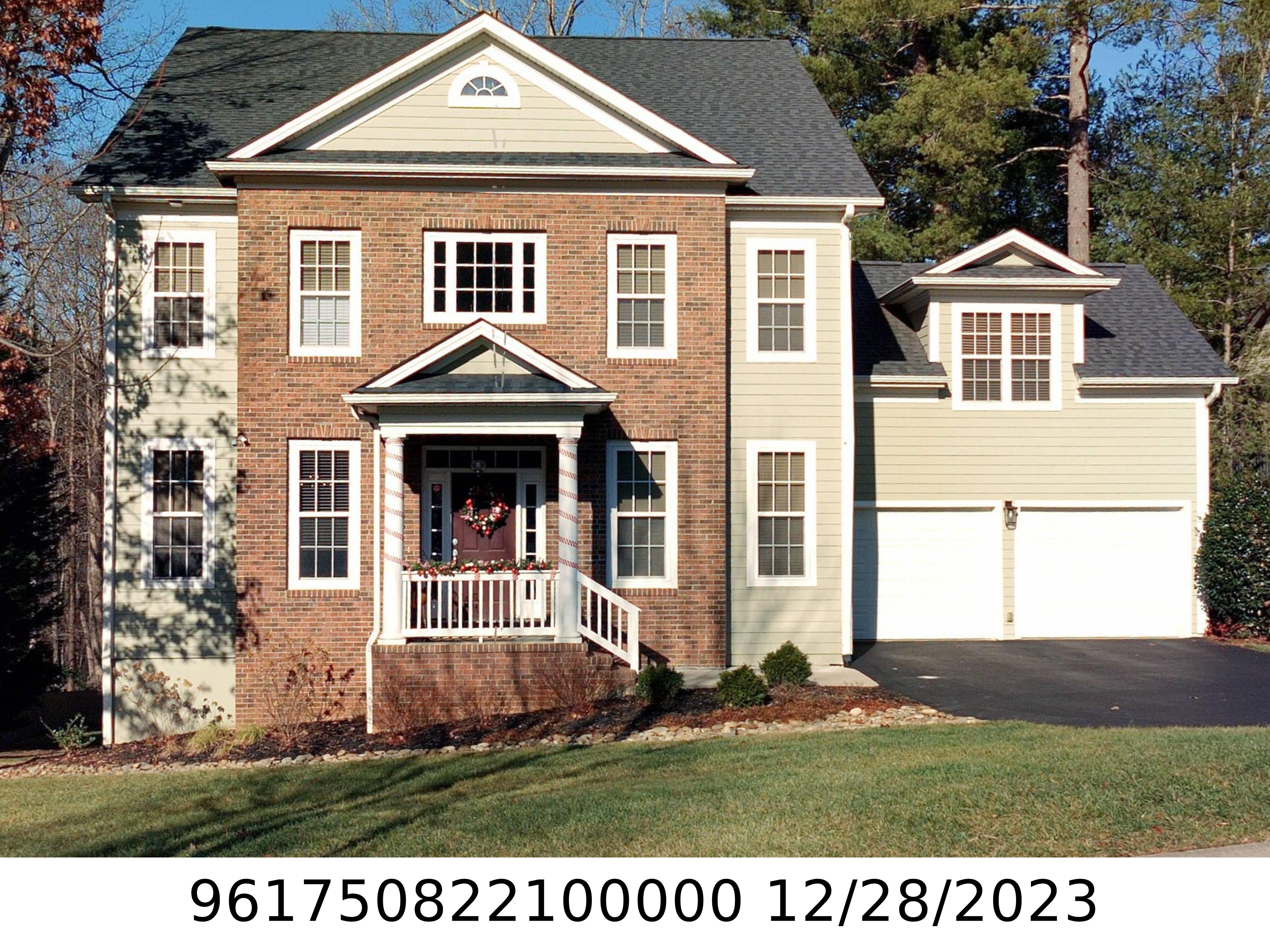 A picture of the property located at 285 FENNEL DUN CIR, CANDLER NC 28715.
