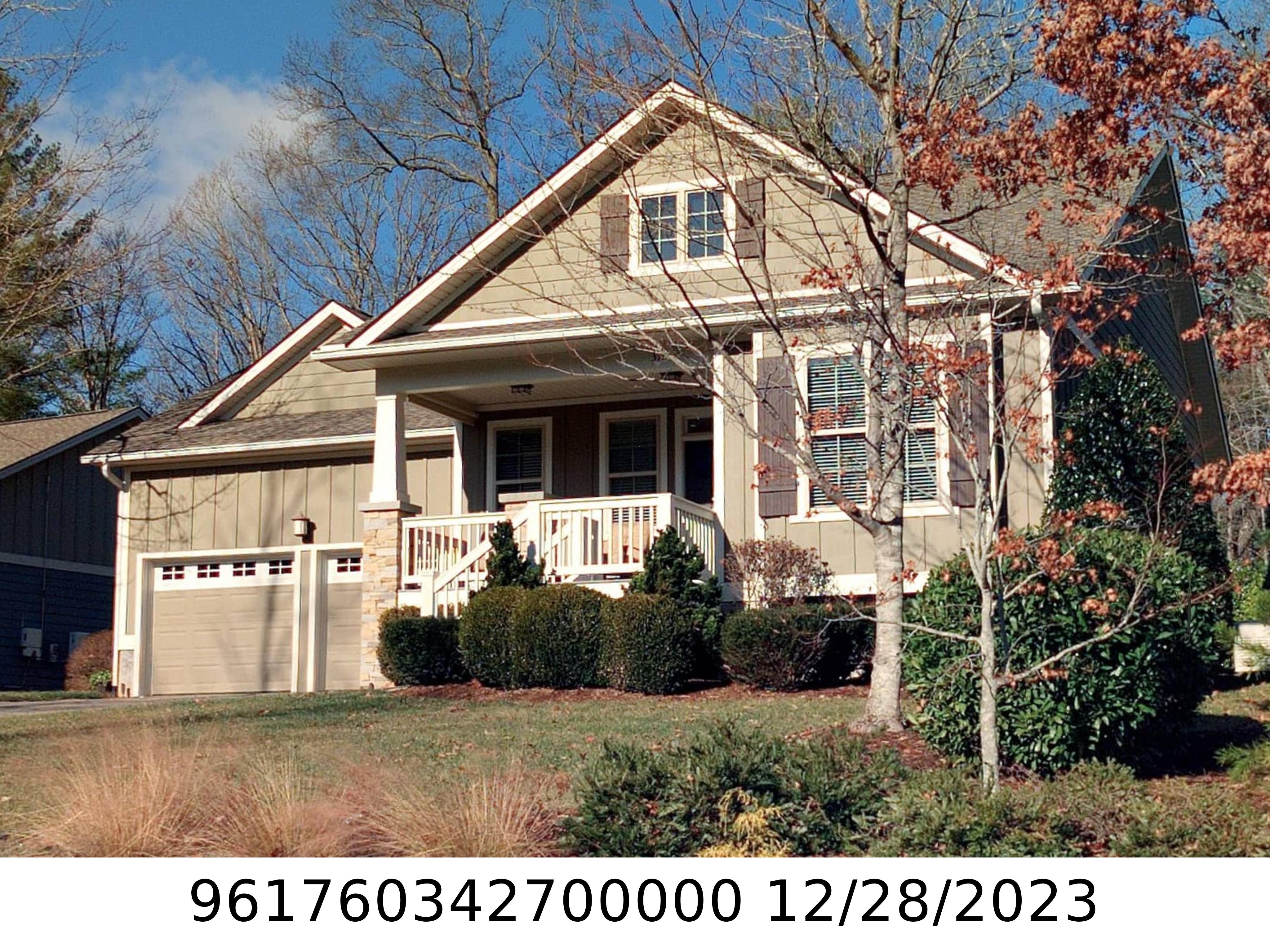 A picture of the property located at 311 FENNEL DUN CIR, CANDLER NC 28715.